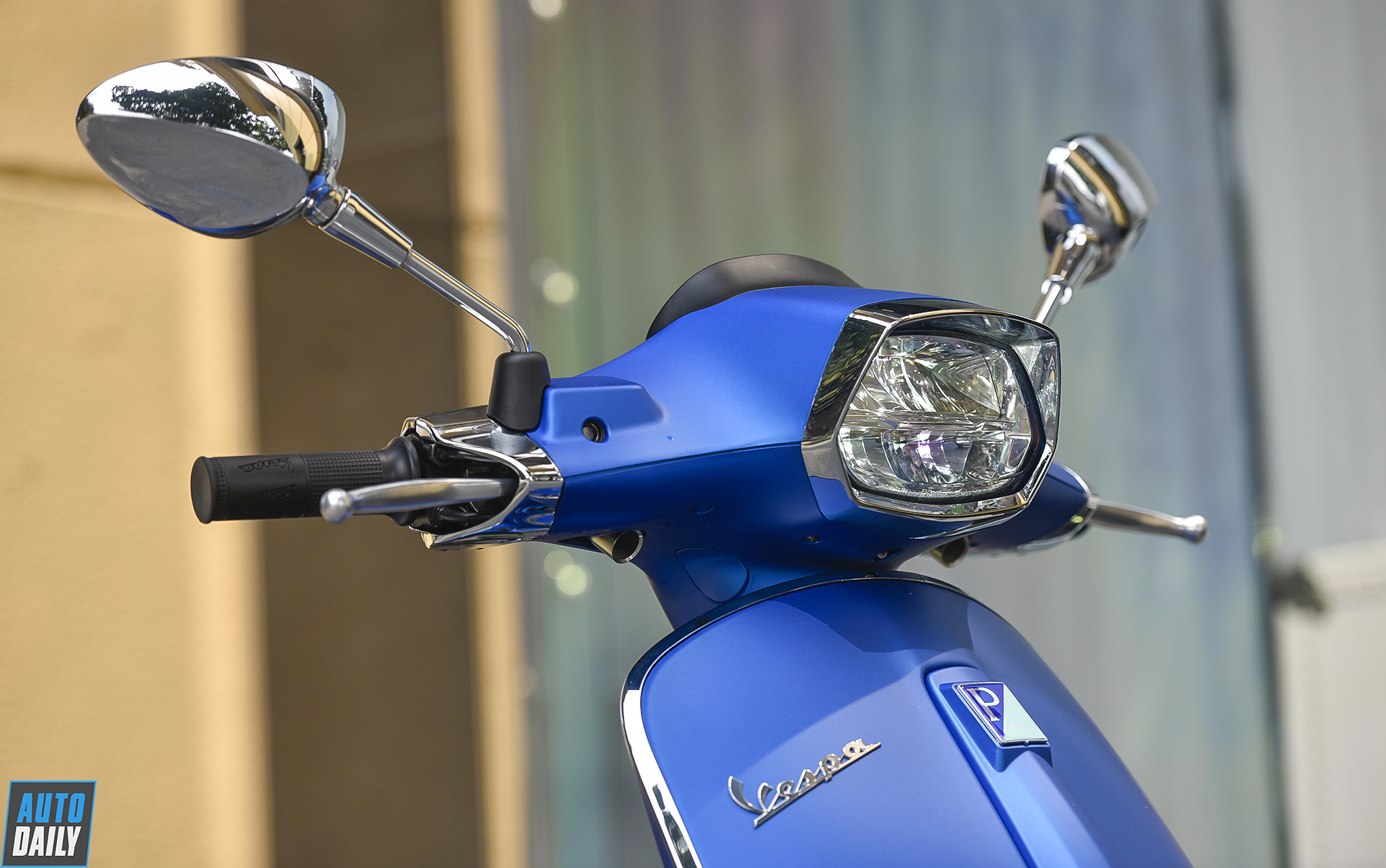 Dưới 80 triệu, chọn Honda SH 125cc ABS 2020 hay Vespa Sprint S chơi Tết? 31.jpg