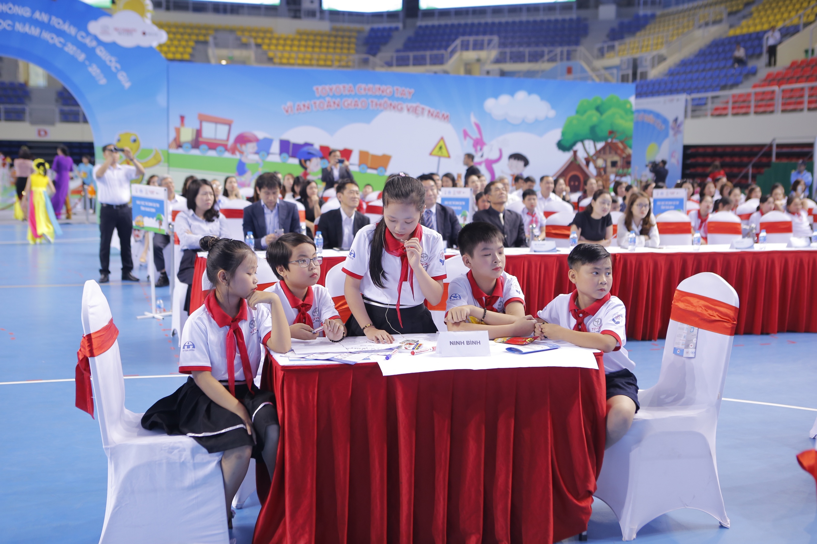 Khởi động chương trình “Toyota cùng em học ATGT” năm học 2019-2020 vong-thi-kien-thuc-hoi-thi-cap-quoc-gia-nam-2019.JPG