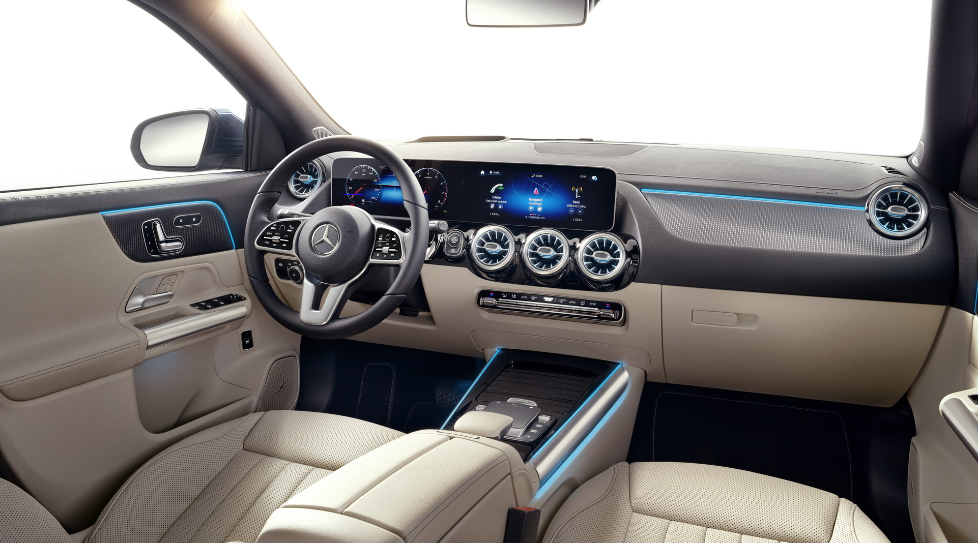 2021-mercedes-benz-gla-45.jpg