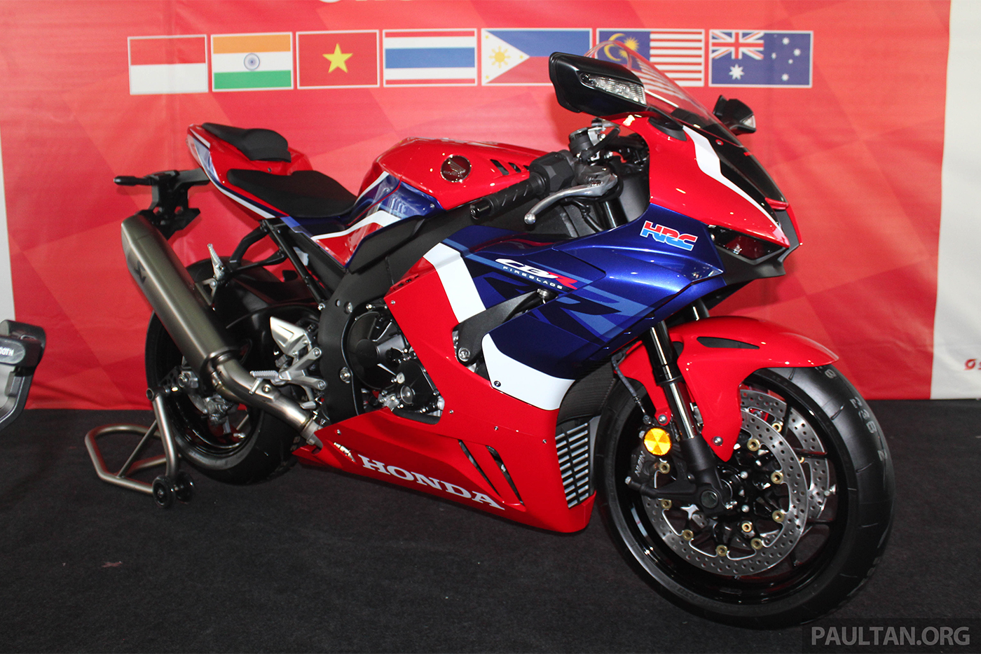 “Siêu phẩm” Honda CBR1000RR-R 2020 ra mắt tại ĐNÁ, chưa có giá bán 2020-honda-cbr1000rr-r-malaysia-watermark-12.jpg