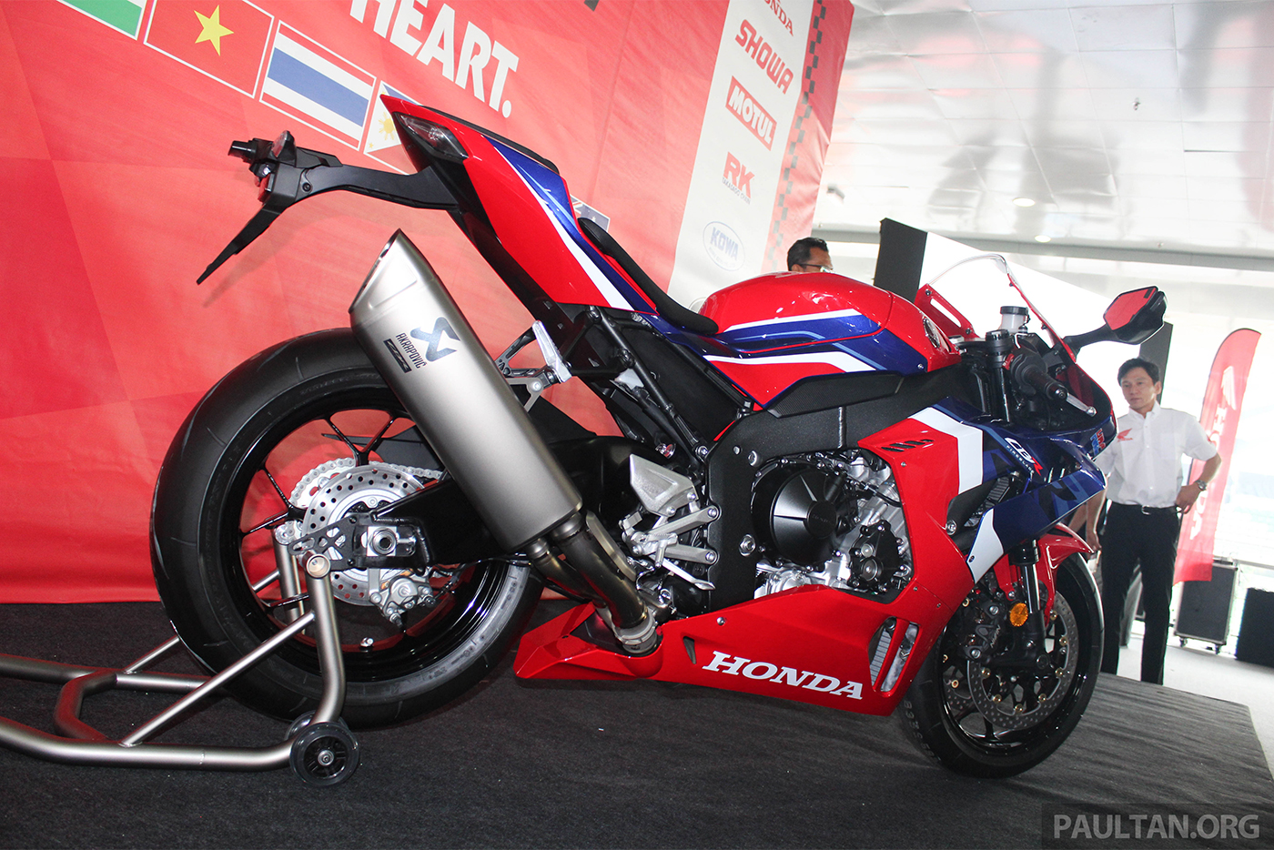 “Siêu phẩm” Honda CBR1000RR-R 2020 ra mắt tại ĐNÁ, chưa có giá bán 2020-honda-cbr1000rr-r-malaysia-watermark-16.jpg