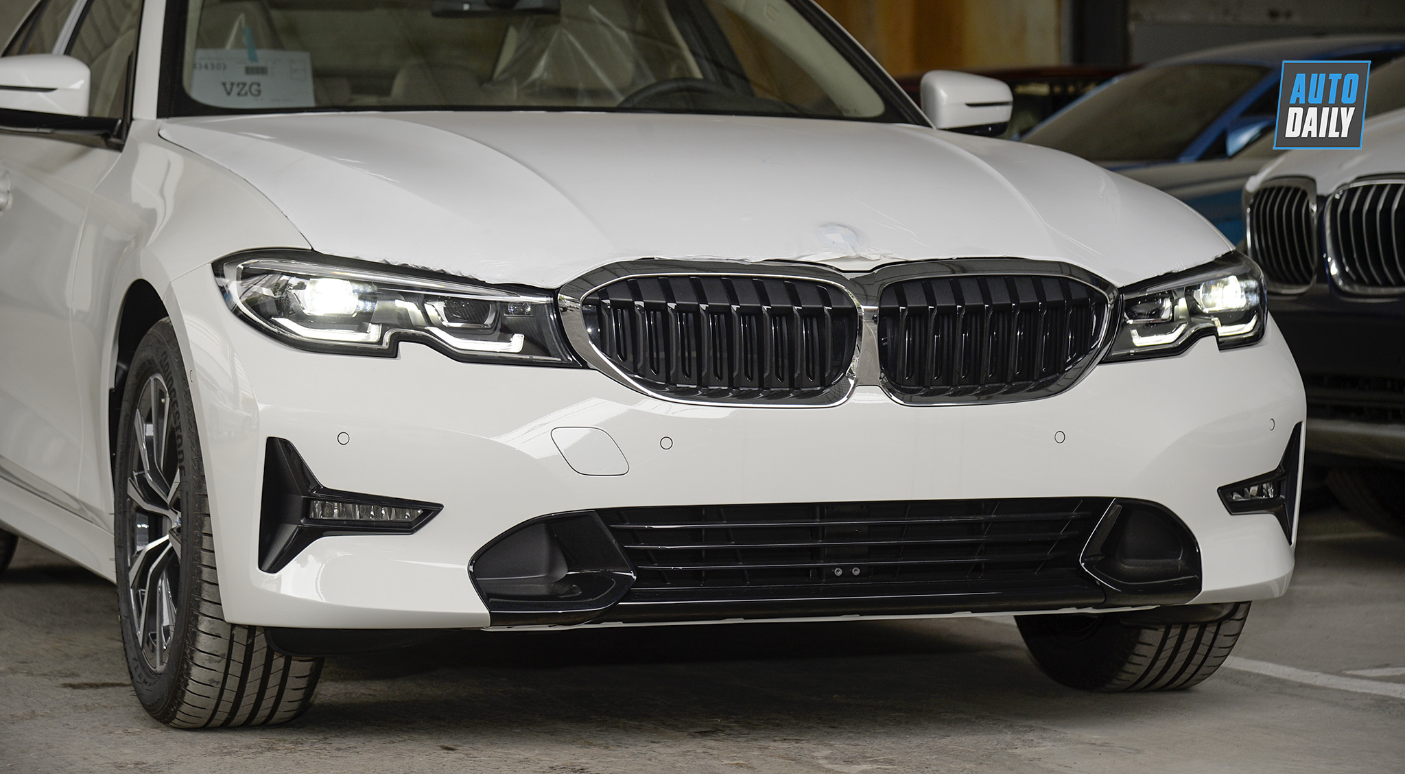 BMW 330i Sport Line mới có mặt tại Việt Nam: Thêm lựa chọn cho khách hàng trẻ thành đạt -dsc4866-copy.jpg