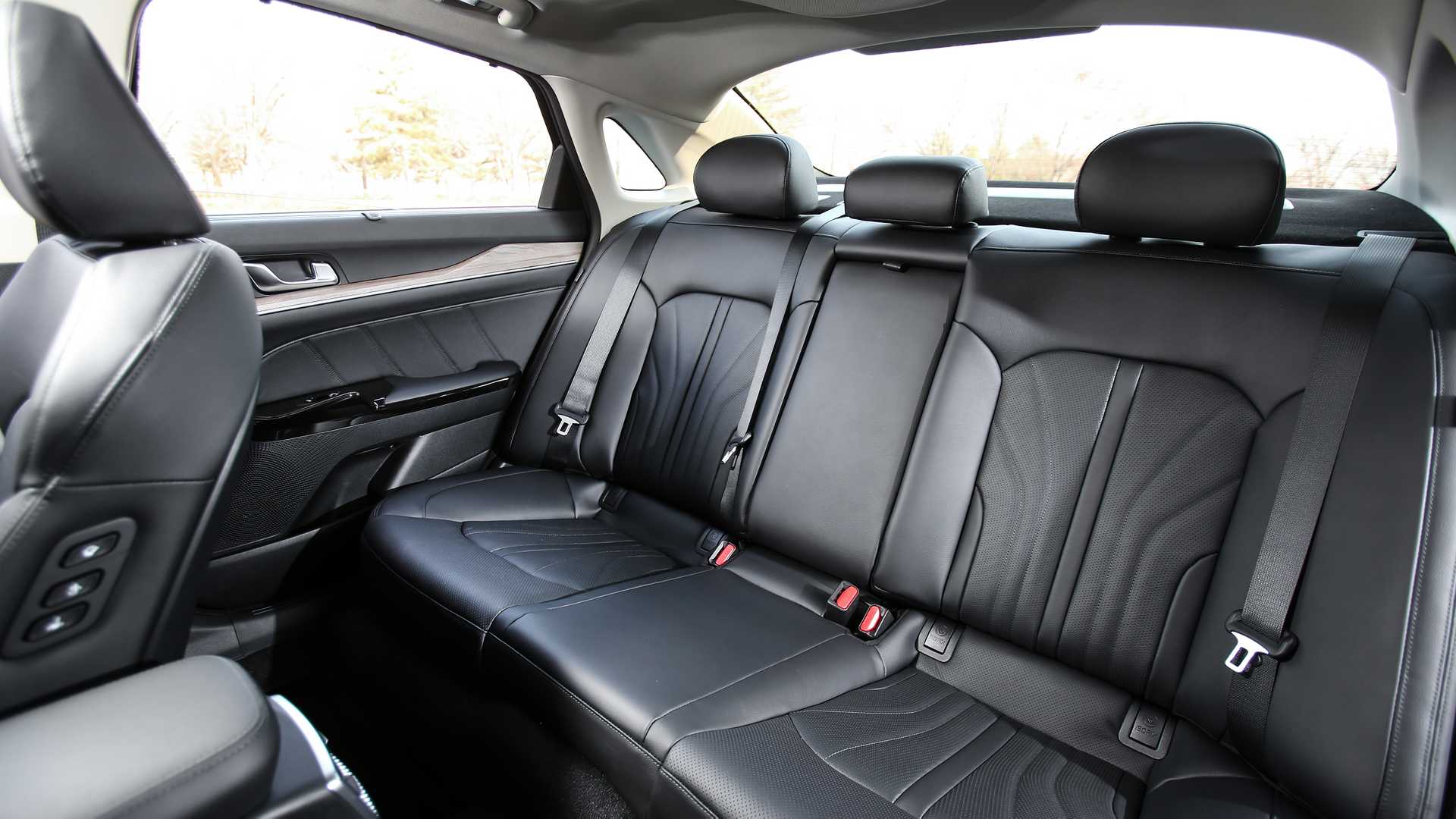 Đánh giá Kia Optima 2021: Màn lột xác đầy thuyết phục 2021-kia-optima-7.jpg