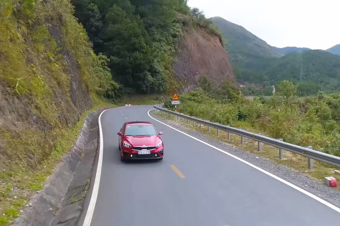 Rực rỡ mùa vàng Tây Bắc trên hành trình trải nghiệm và khám phá cùng Kia Cerato 2.0 AT Premium kia-cerato-03.jpg