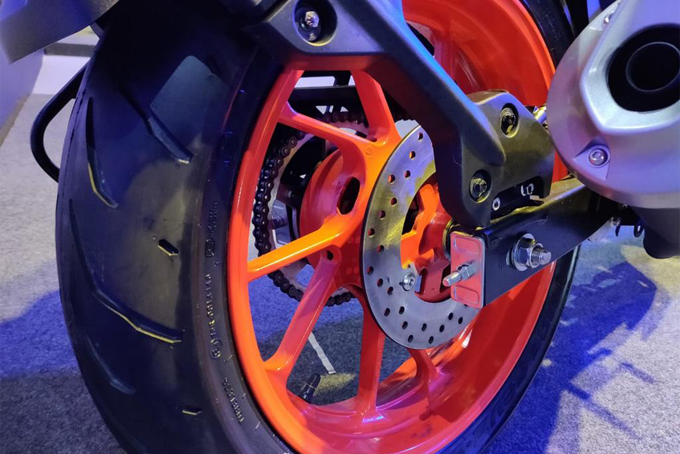 bs-vi-yamaha-mt-15-rear-wheel-c74d.jpg