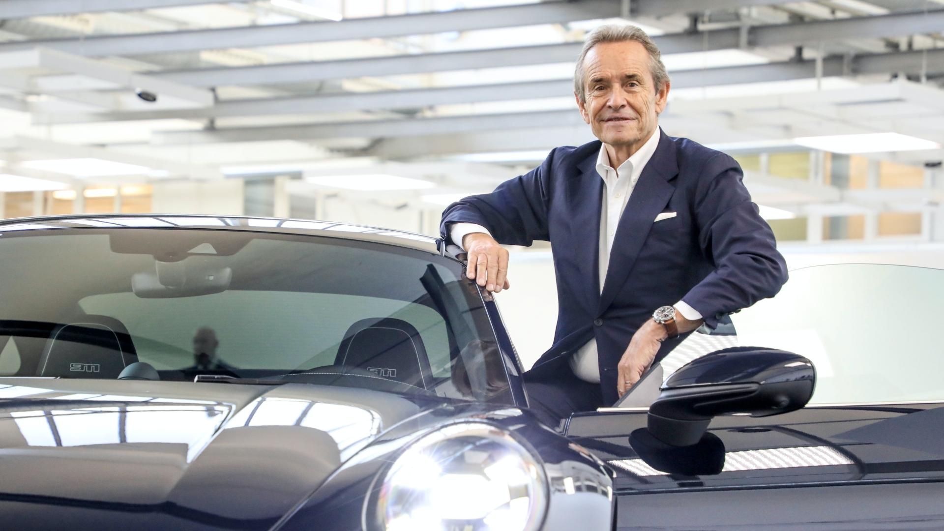 Porsche 911 2020 phiên bản đặc biệt trình làng với 75 chiếc jacky-ickx-and-the-2020-porsche-911-carrera-4s-belgian-legend-edition-1.jpg