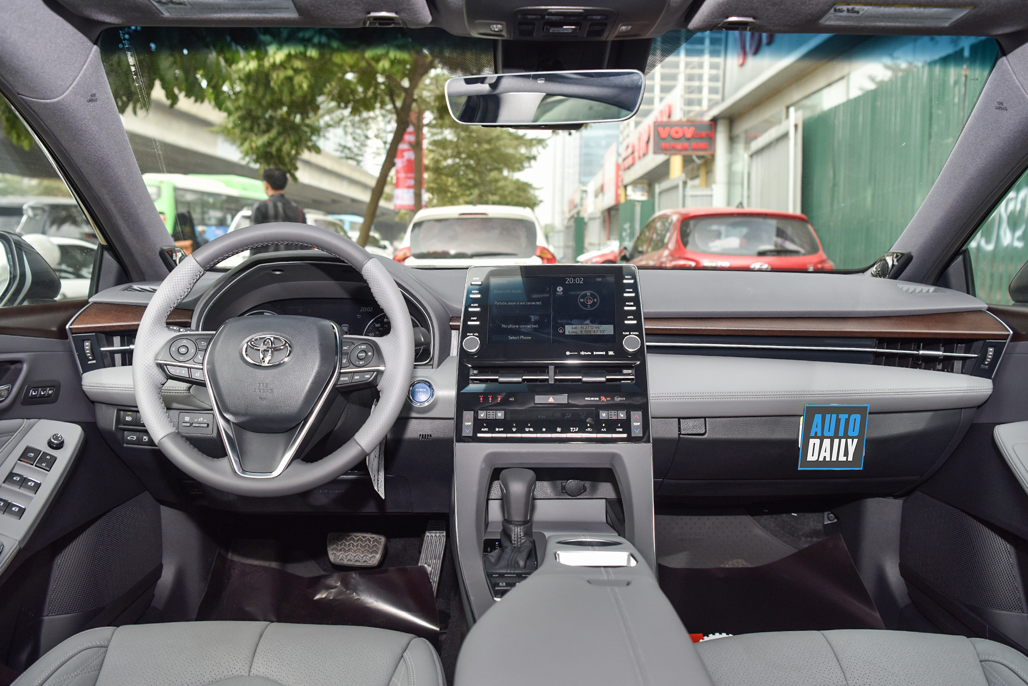 Toyota Avalon Hybrid Limited 2020 đầu tiên tại Việt Nam - 'đàn anh