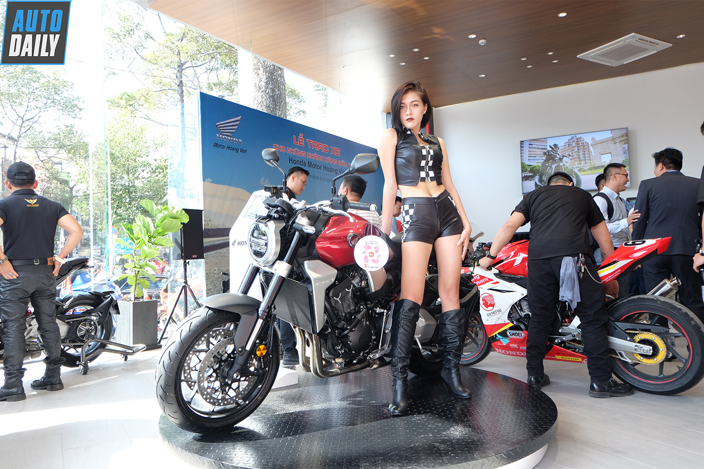 Honda khai trương đại lý bán xe Mô tô thứ 2 tại Việt Nam honda-motor-hoang-viet-5.JPG