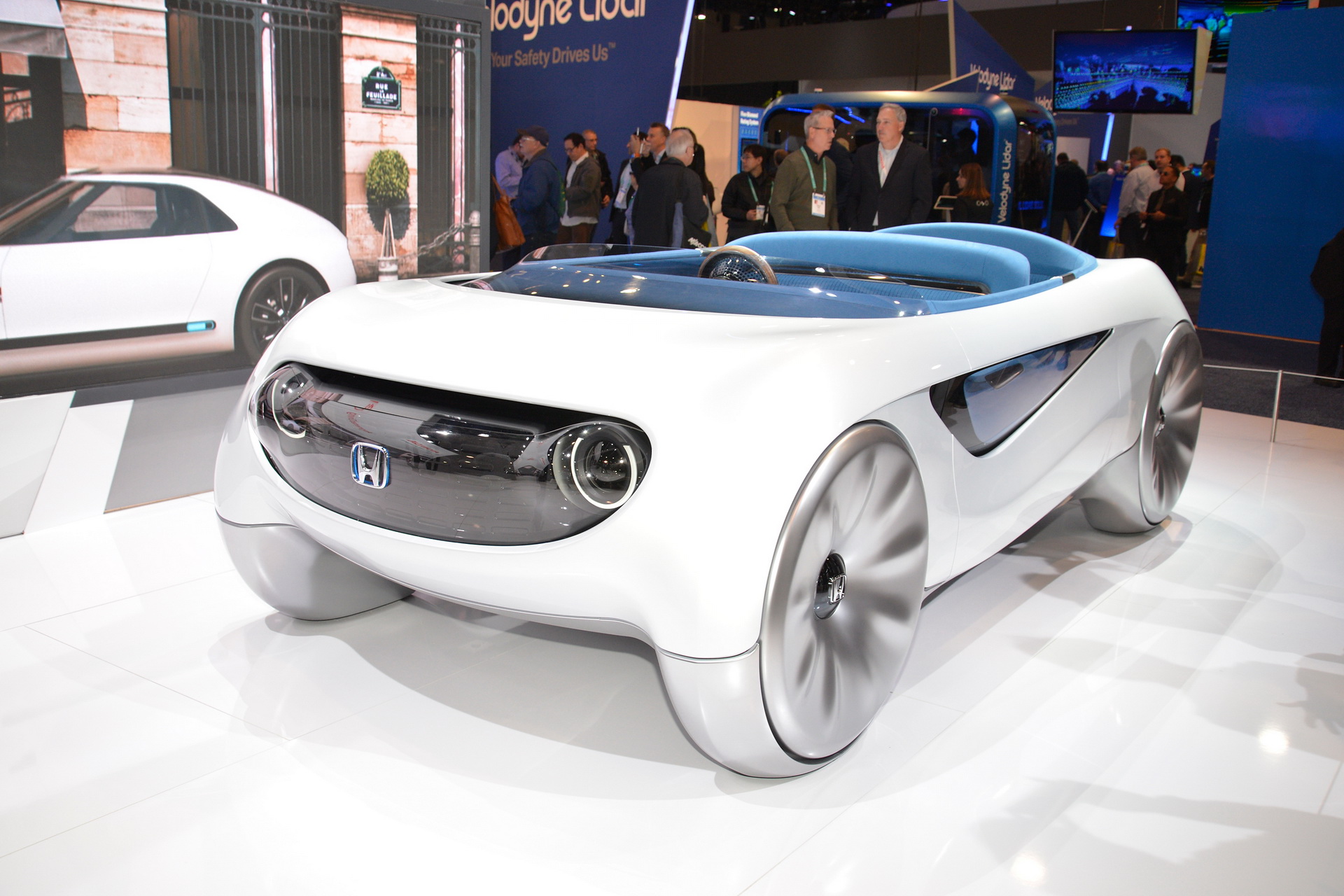 honda-augmented-driving-concept-ces-livepics-2.jpg