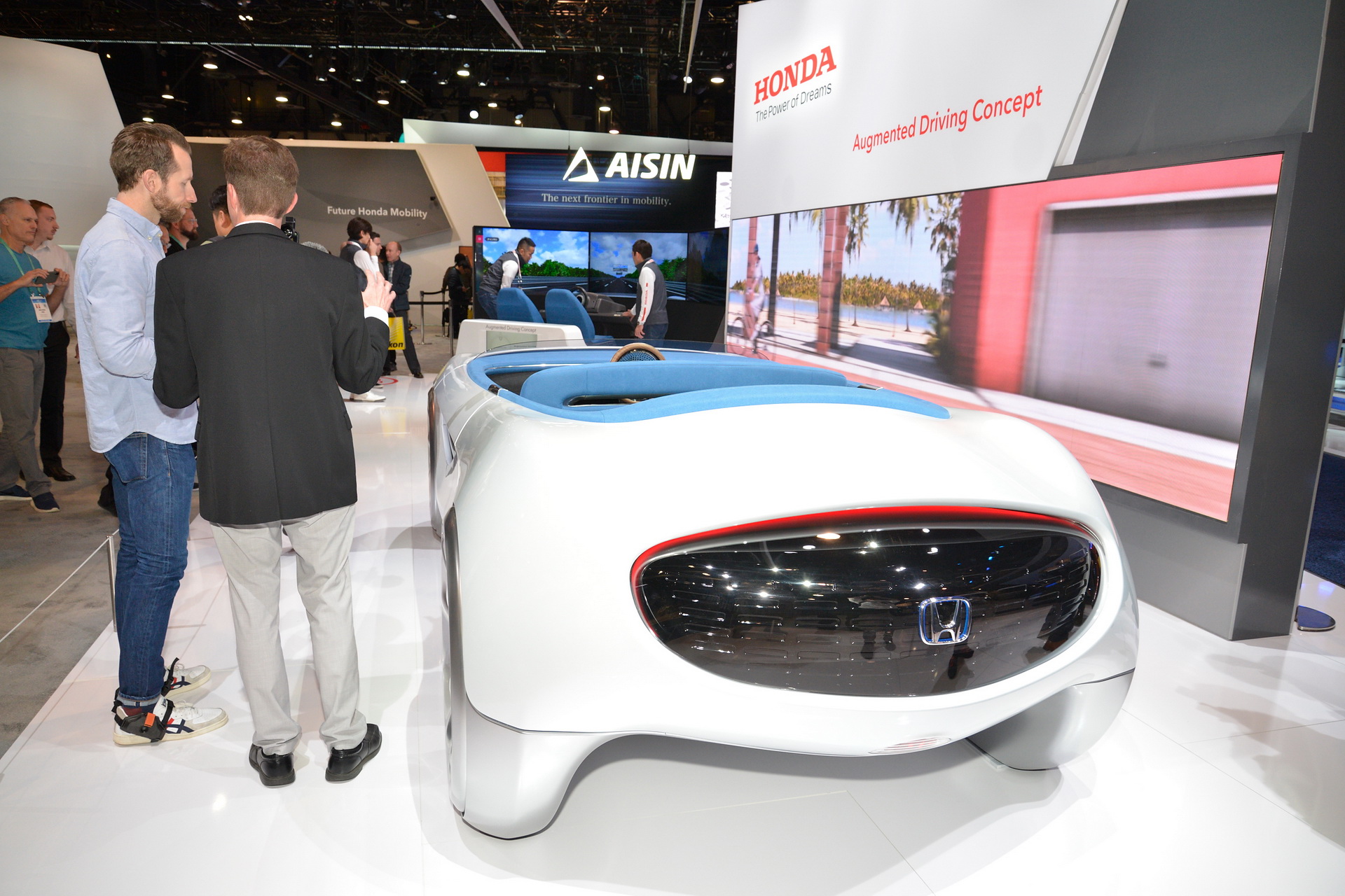 honda-augmented-driving-concept-ces-livepics-3.jpg