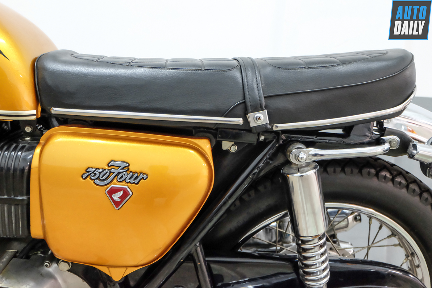 Chiêm ngưỡng “huyền thoại” Honda CB750 Four 1969 tại Sài Gòn honmda-cb750-17.jpg