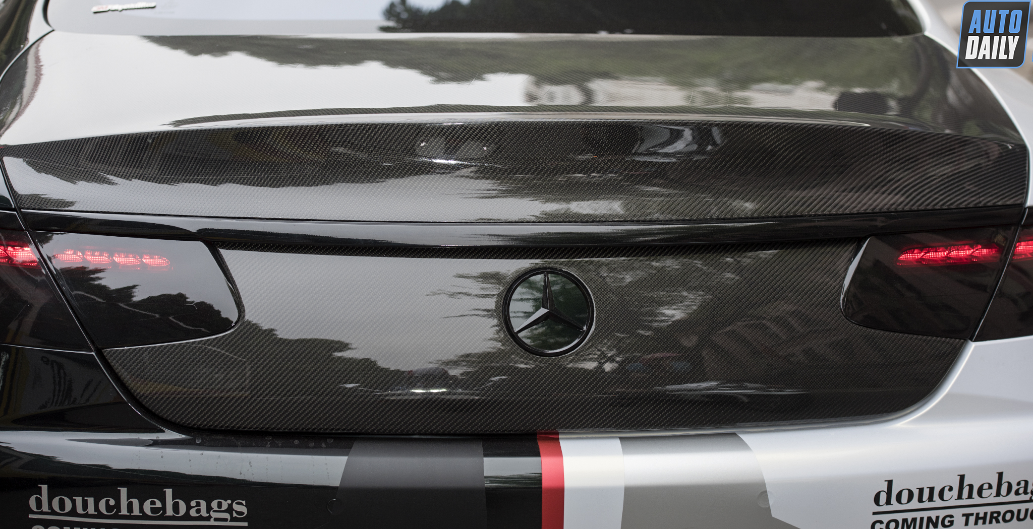 Mercedes-Benz S500 Coupe 'lột xác' với bộ tem độc đáo tại Hà Nội 1.jpg