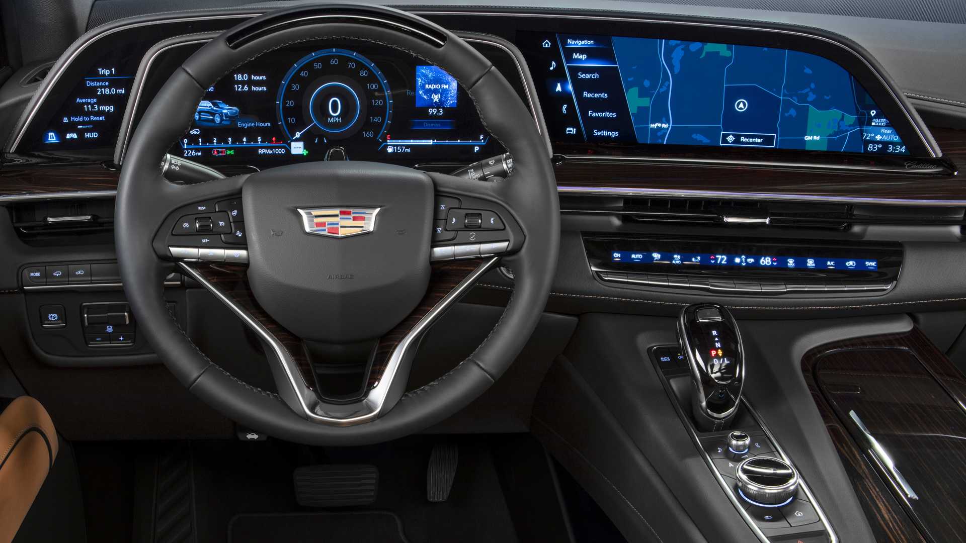 Cadillac Escalade 2021 ra mắt với 36 loa màn hình Oled 38 inch