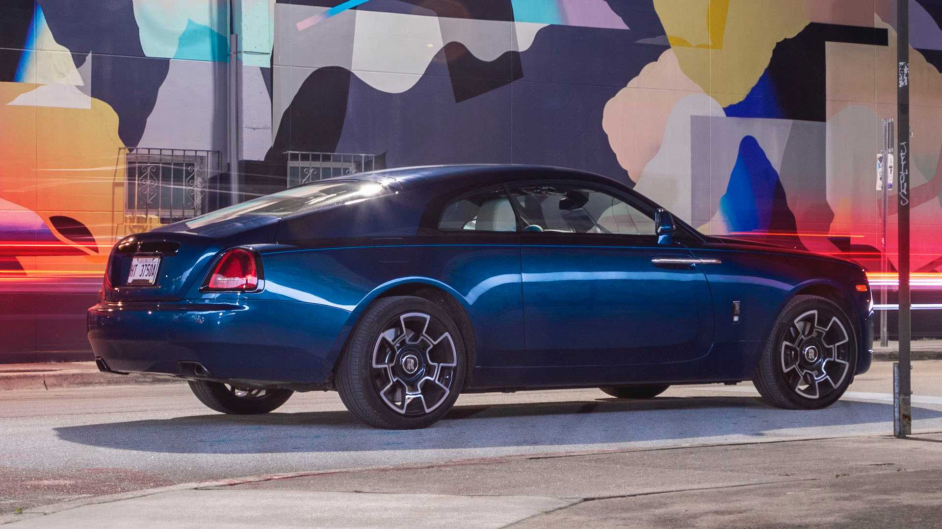 Khám phá Miami cùng siêu phẩm Rolls-Royce Wraith Black Badge rolls-royce-wraith-black-badge-feature-3.jpg