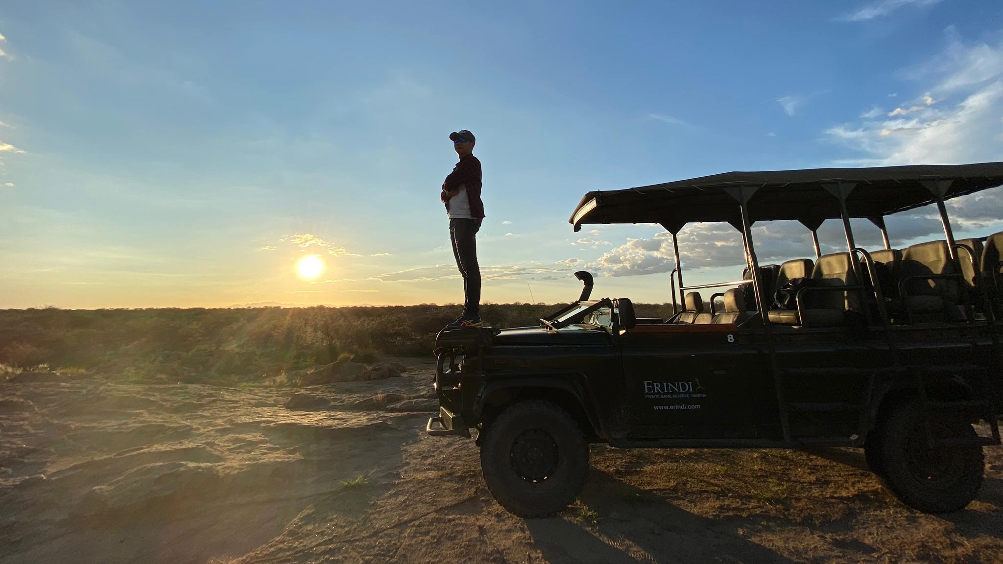Namibia - Hành trình mê hoặc (Phần 1): Land Rover Discovery chạm mặt sư tử trail-to-namibia-autodaily-04.jpg