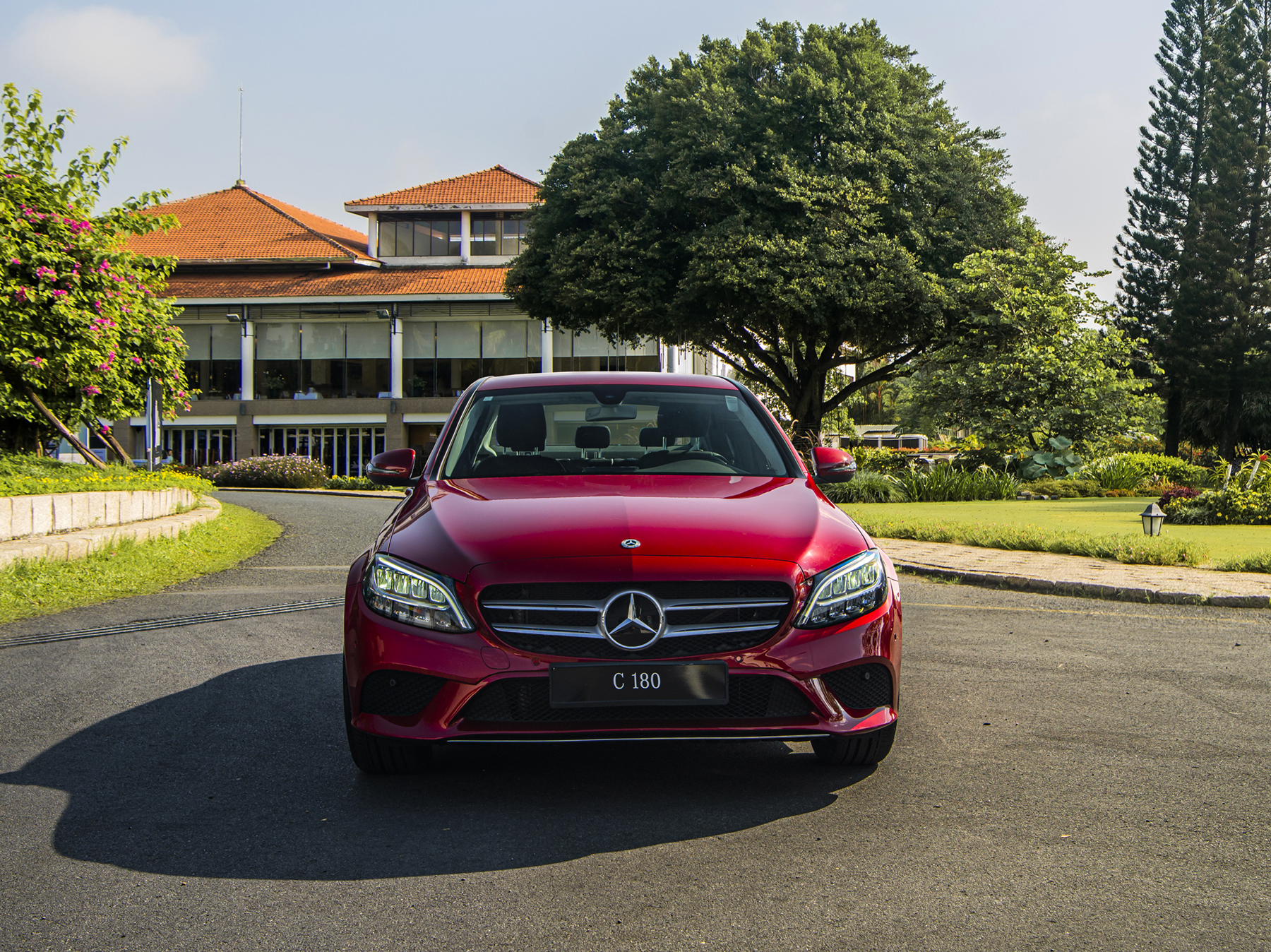 Từ tháng 1/2023, nhiều xe Mercedes tăng giá mạnh, cao nhất lên đến 380 triệu Mercedes-Benz Việt Nam ra mắt 7 sản phẩm chiến lược cho năm 2020 c180-imgp1812.jpg
