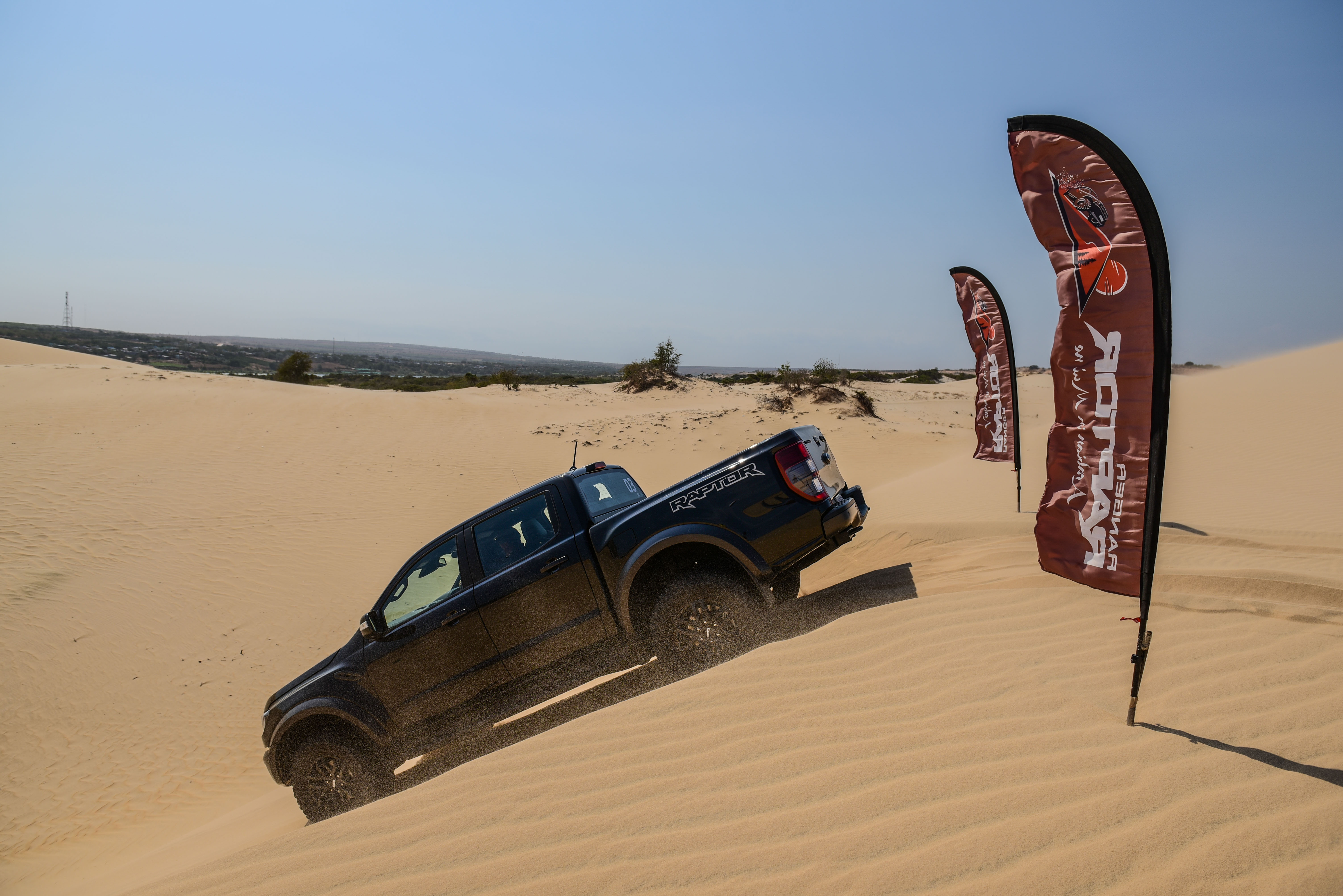Chinh phục đồi cát Bàu Trắng cùng Ford Ranger Raptor ranger-raptor-drive-in-muine-4-3-2020-162.jpg