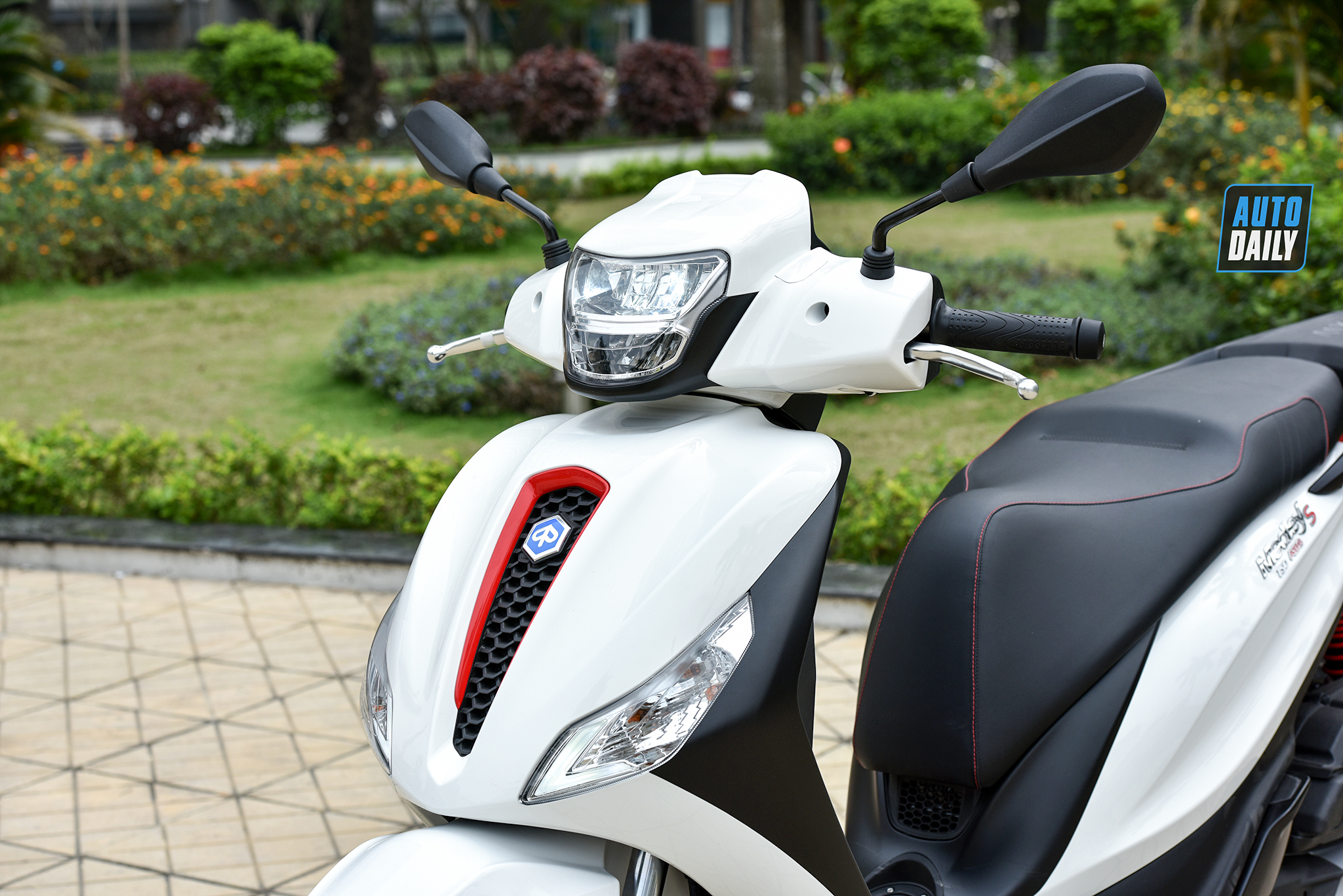 Đánh giá Piaggio Medley 150 ABS 2020: Khi xe ý thay đổi và thực dụng hơn 15.jpg