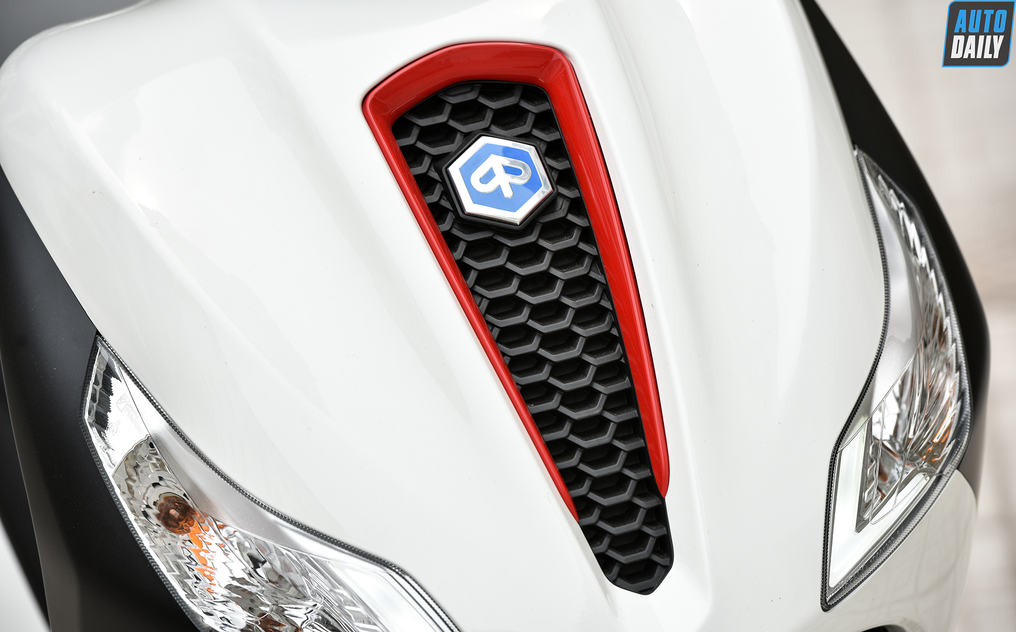 Đánh giá Piaggio Medley 150 ABS 2020: Khi xe ý thay đổi và thực dụng hơn 28.jpg