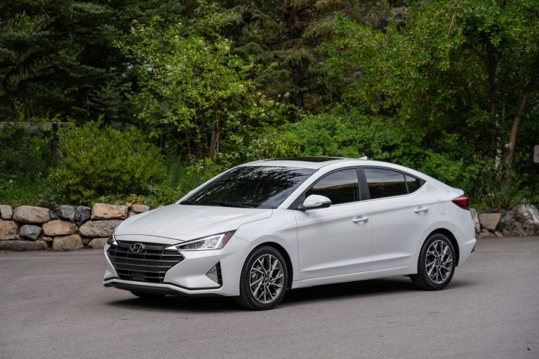 2020-hyundai-elantra-4-768x512.jpg