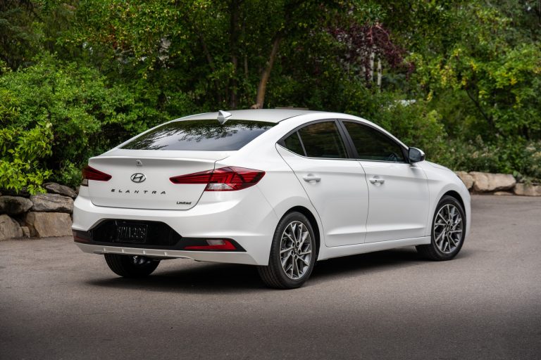 2020-hyundai-elantra-5-768x512.jpg