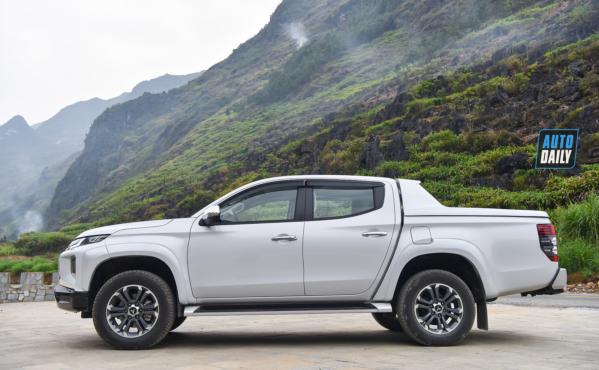 Đánh giá Mitsubishi Triton 2020 giá 865 triệu t15.jpg
