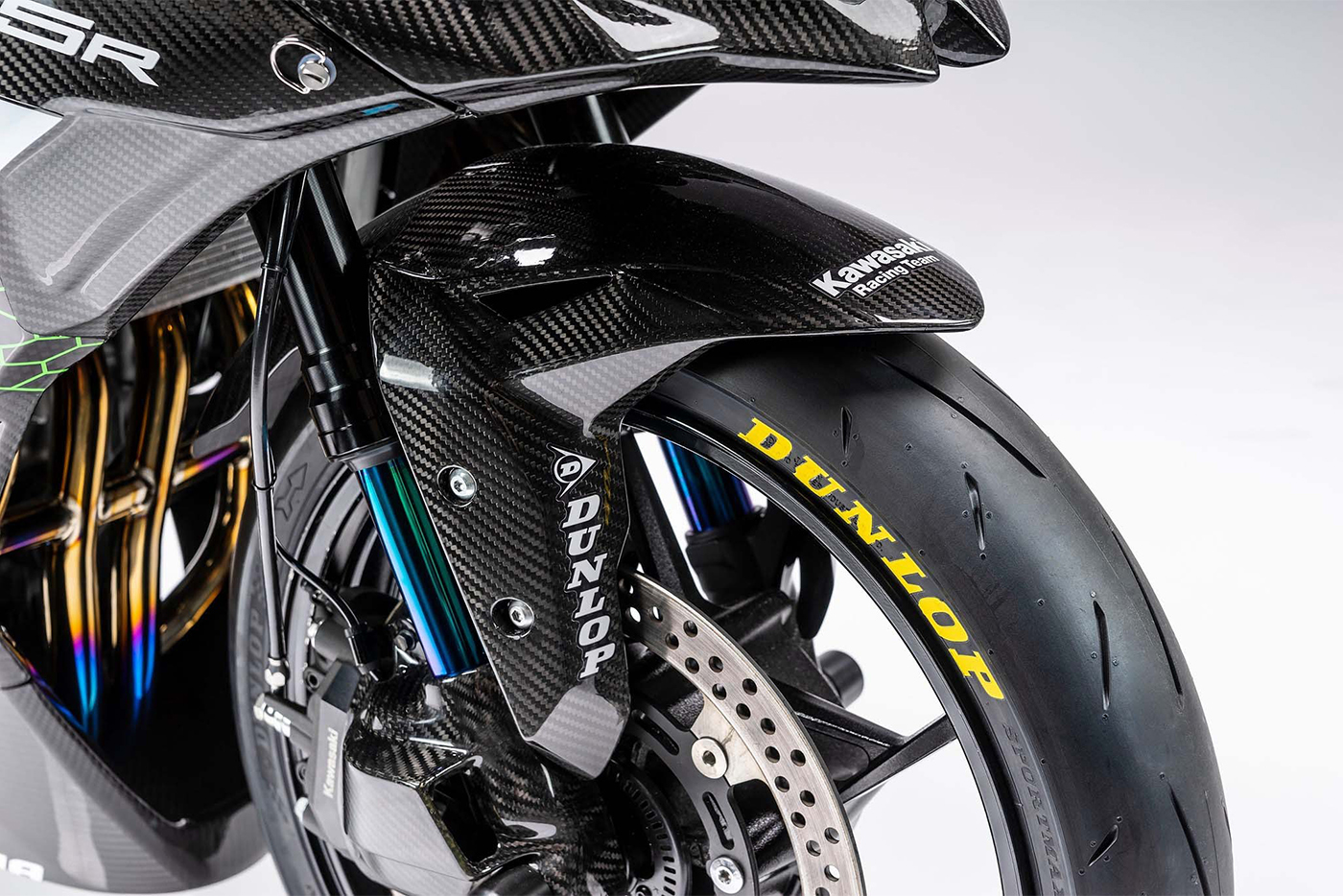 Ngất ngây với Kawasaki Ninja ZX-25R Racer Custom Full Carbon kawasaki-ninja-zx-25r-carbon-fiber-race-bike-26.jpg