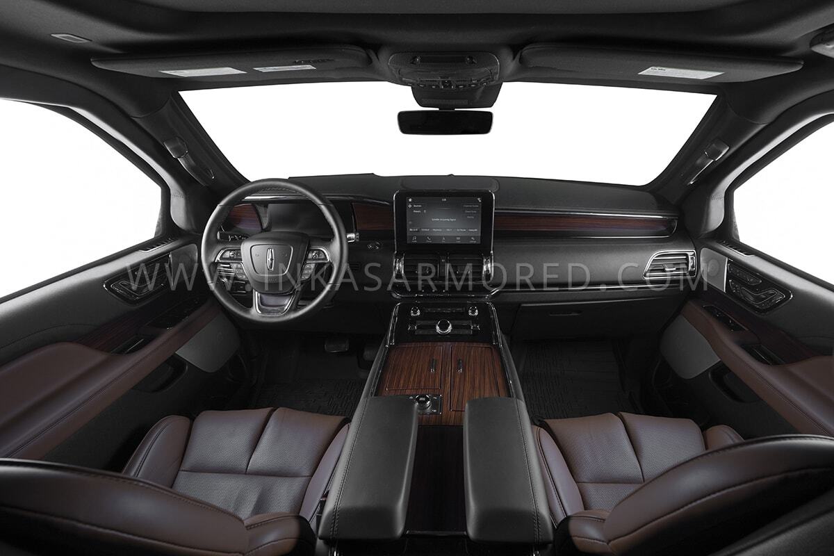 Lincoln Navigator 2020 hóa pháo đài bọc thép qua tay hãng độ Inkas 2020-lincoln-navigator-l-armored-inkas-7.jpg