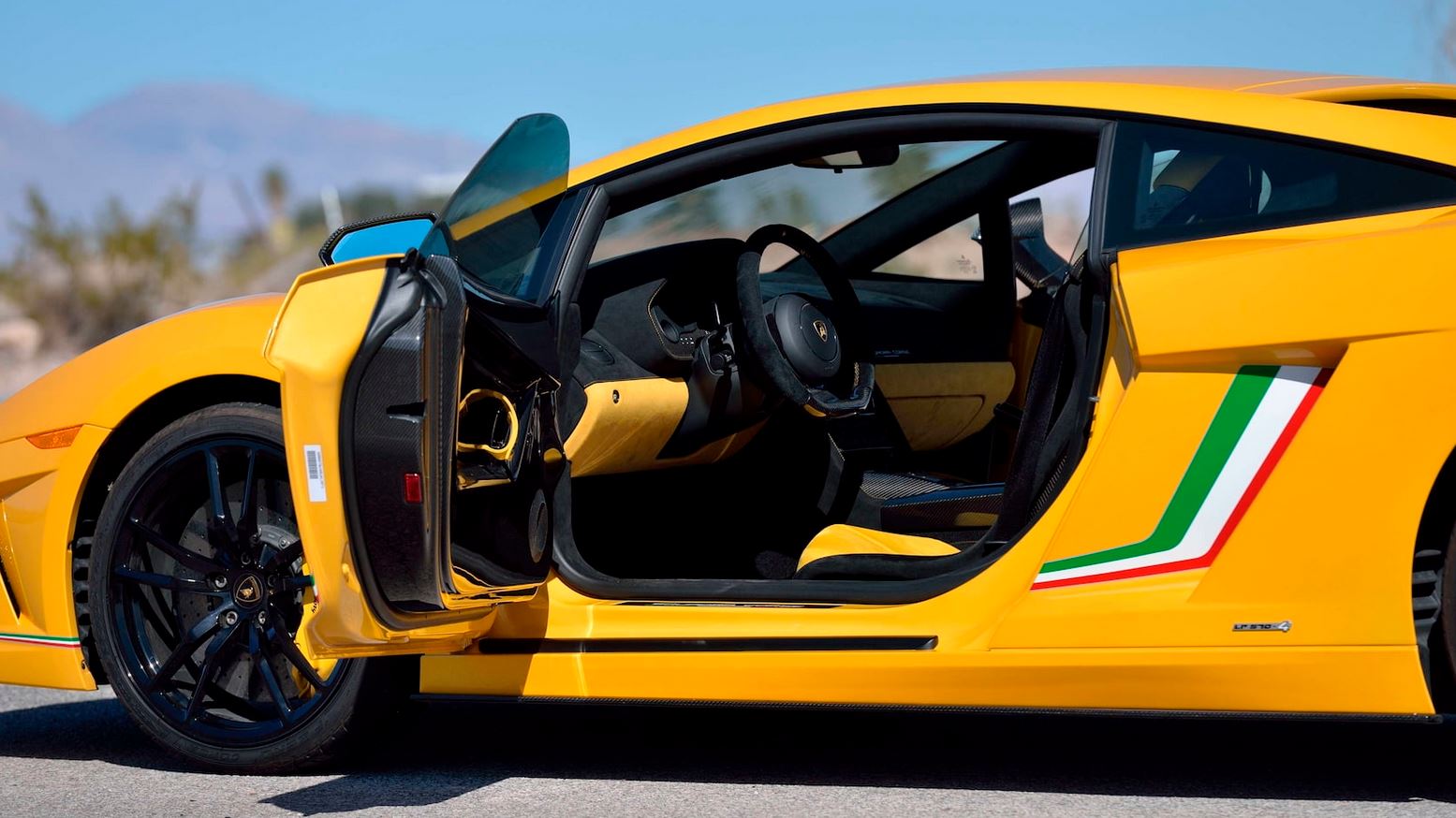 Chiêm ngưỡng hàng hiếm Lamborghini Gallardo LP570-4 Squadra Corse 2014-lamborghini-gallardo-squadra-corse-mecum-16.jpg