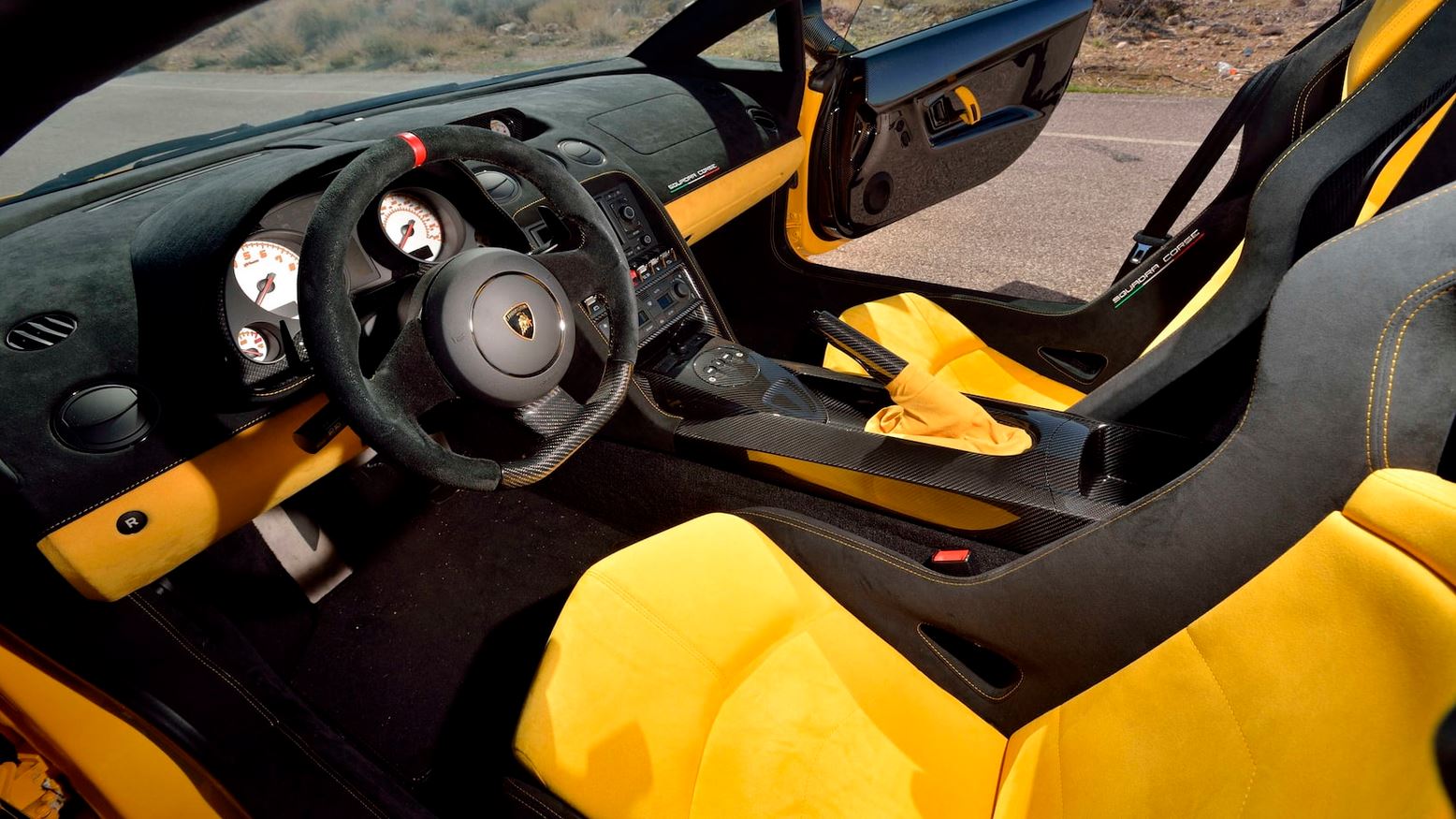 Chiêm ngưỡng hàng hiếm Lamborghini Gallardo LP570-4 Squadra Corse 2014-lamborghini-gallardo-squadra-corse-mecum-4.jpg