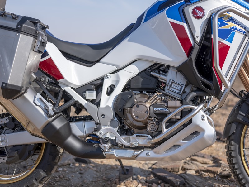 2020-honda-africa-twin-1100-03.jpg