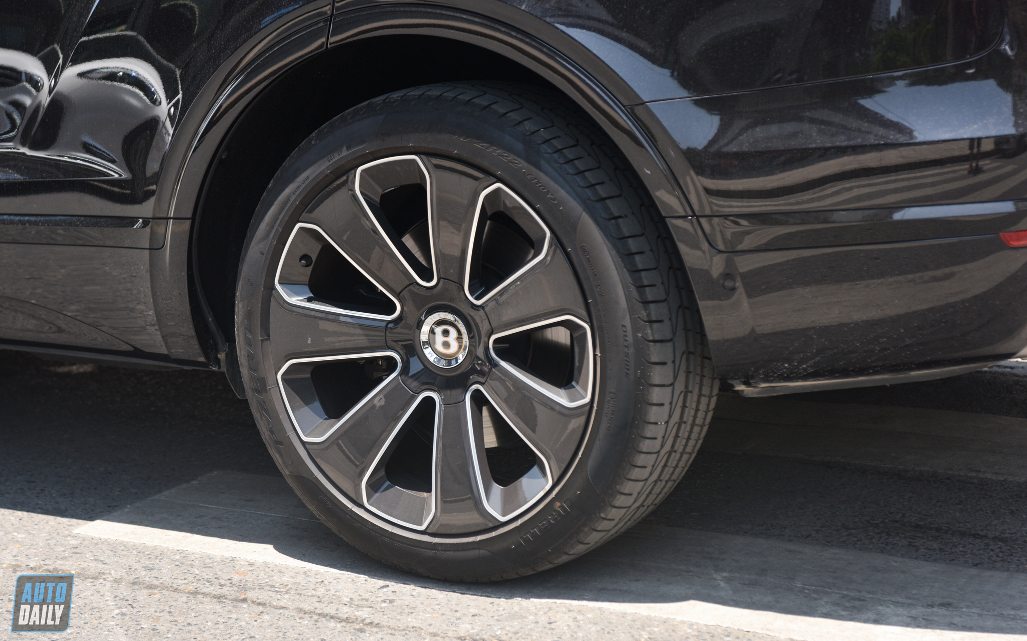 Ảnh Bentley Bentayga Design Series 2020 độc nhất Việt Nam dsc-7593.jpg