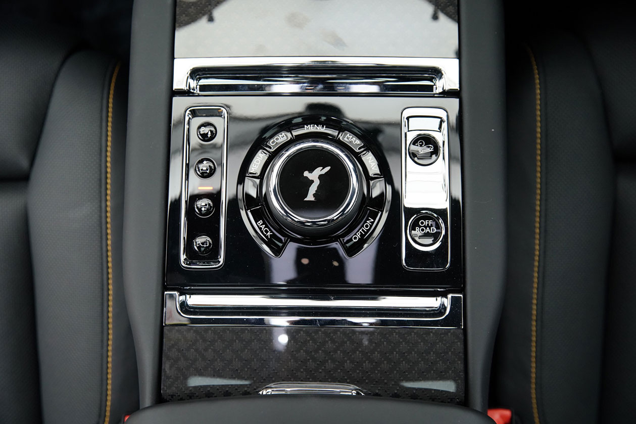 12-rolls-royce-black-badge-cullinan-launches-in-thailand-official.jpg