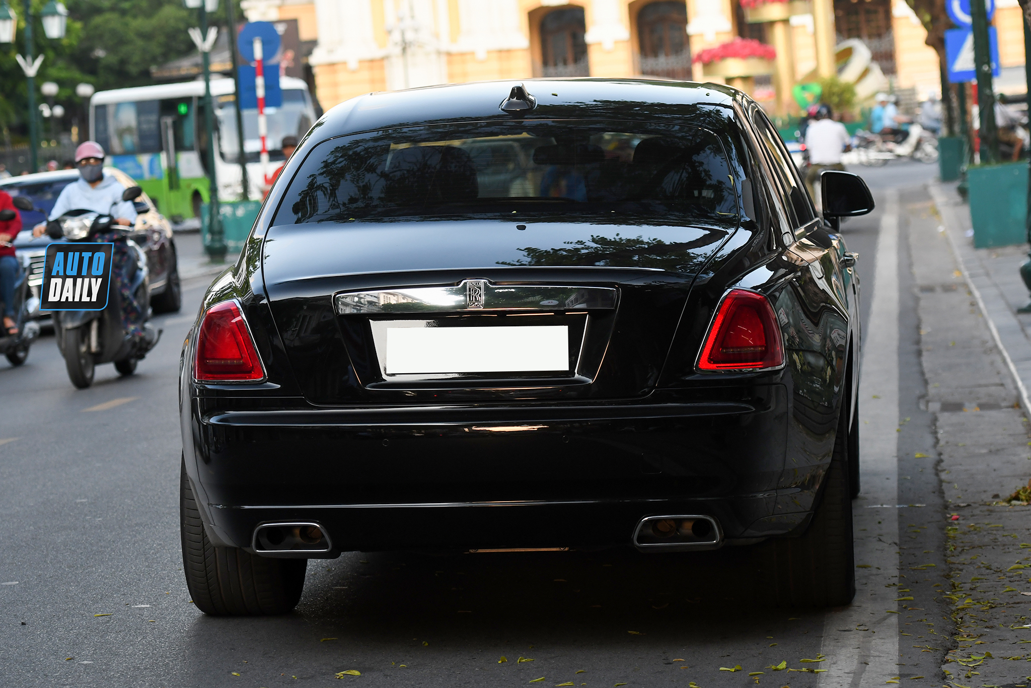 Diện kiến Rolls-Royce Ghost 2019 độc nhất Việt Nam 3.jpg