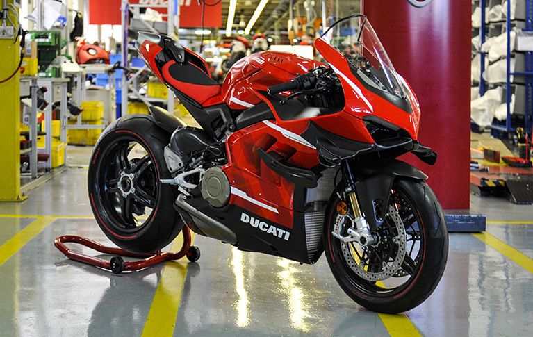 Ducati Panigale V4 R đời 2023 có công suất hơn 240 mã lực  Xe máy