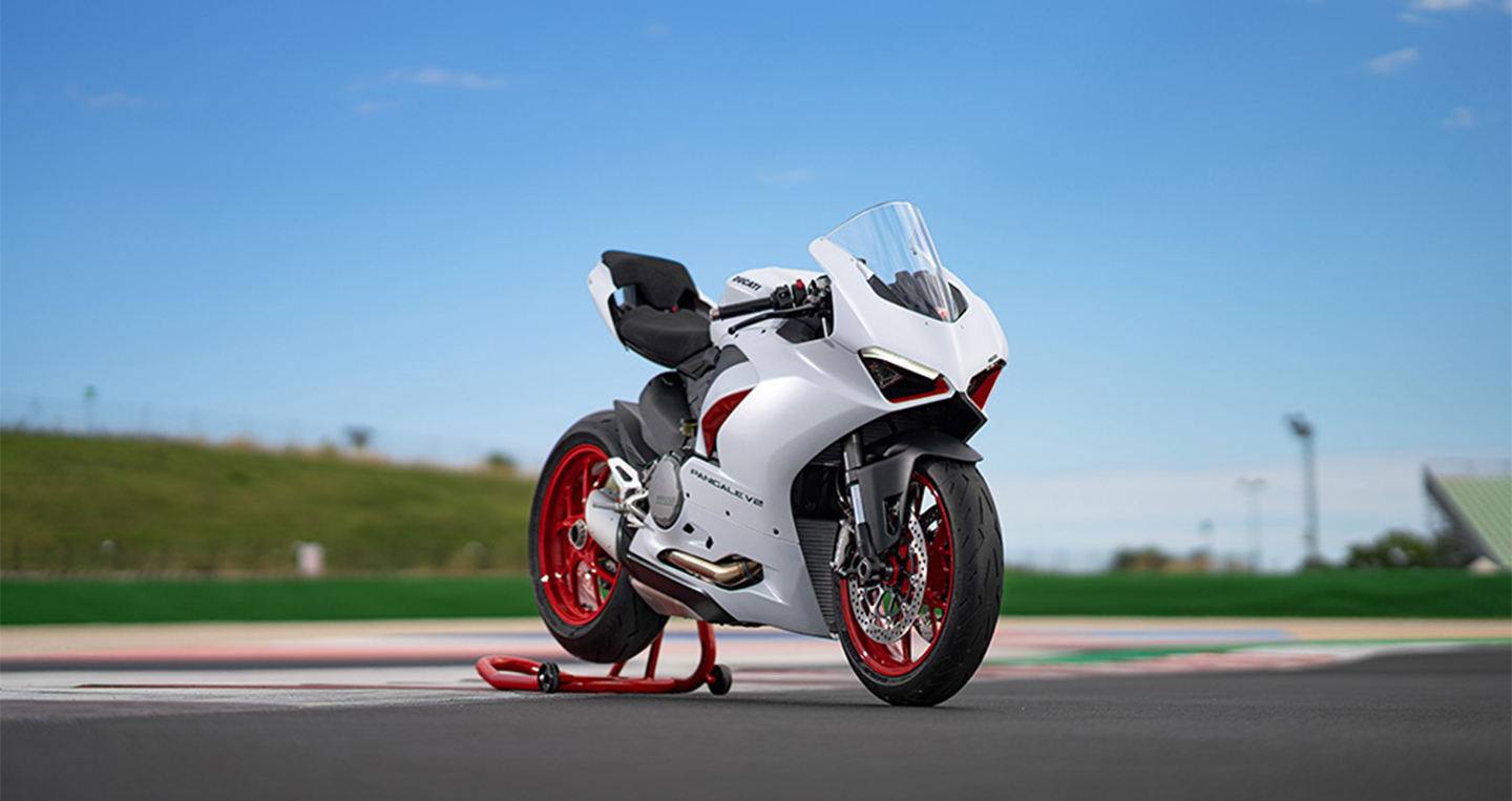 Chiêm Ngưỡng Vẻ Đẹp Của Ducati Panigale V2 Màu Trắng White Rosso