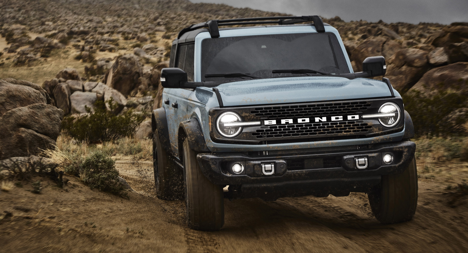 Ford Bronco 2021: Biểu tượng Off-Road trở lại, đe dọa Jeep Wrangler