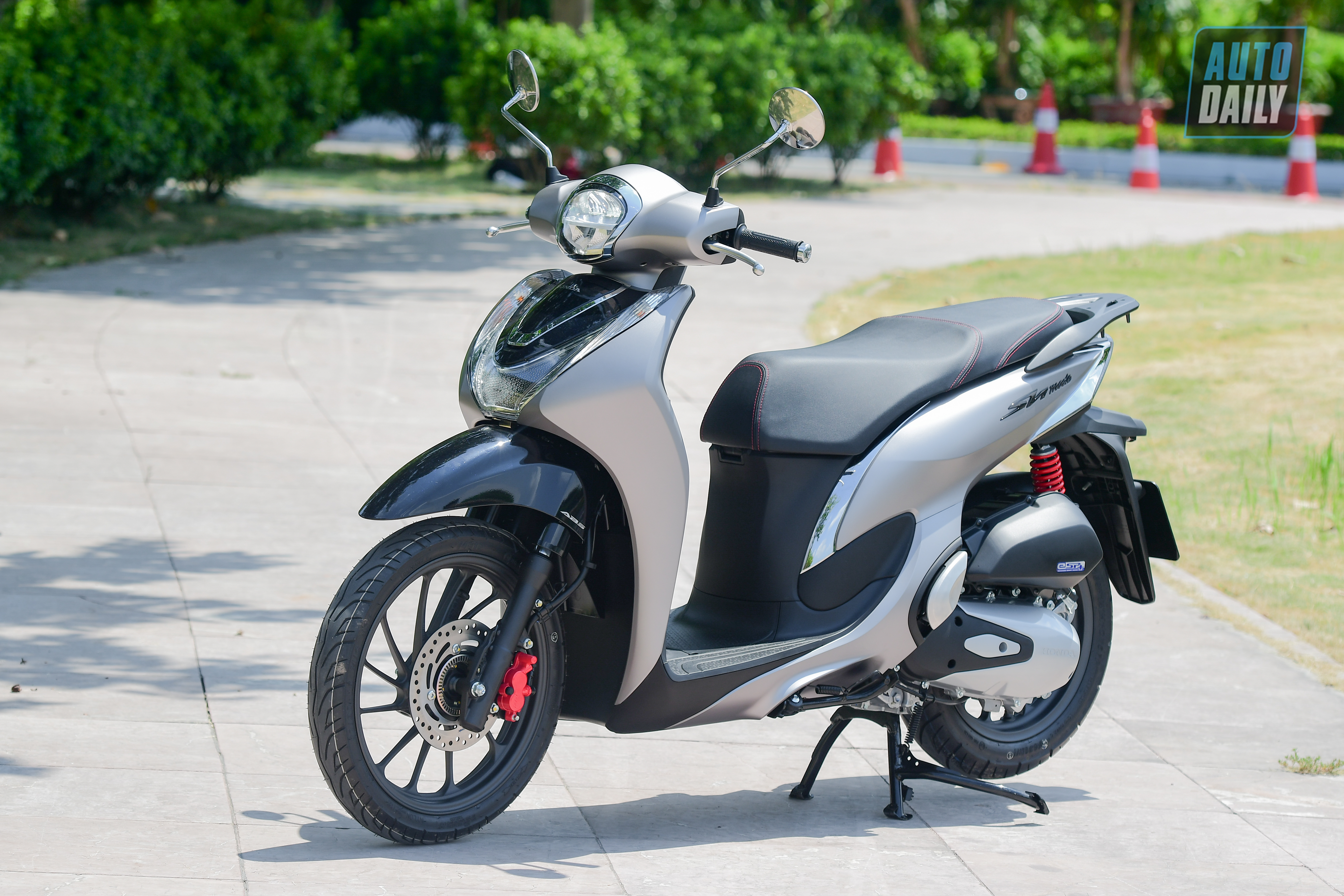 Honda Việt Nam ra mắt SH Mode 125cc phiên bản màu mới giá hơn 51 triệu VNĐ