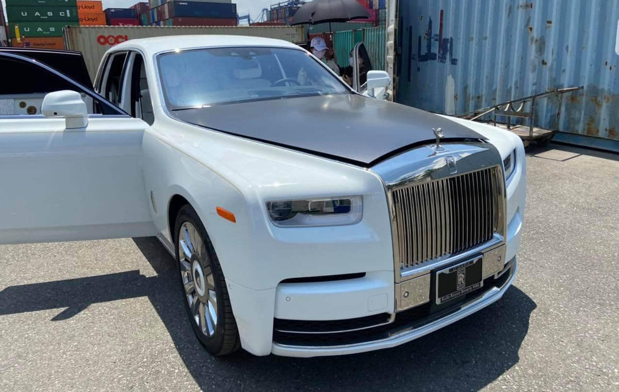 Rolls royce phantom viii hires stock photography and images  Alamy