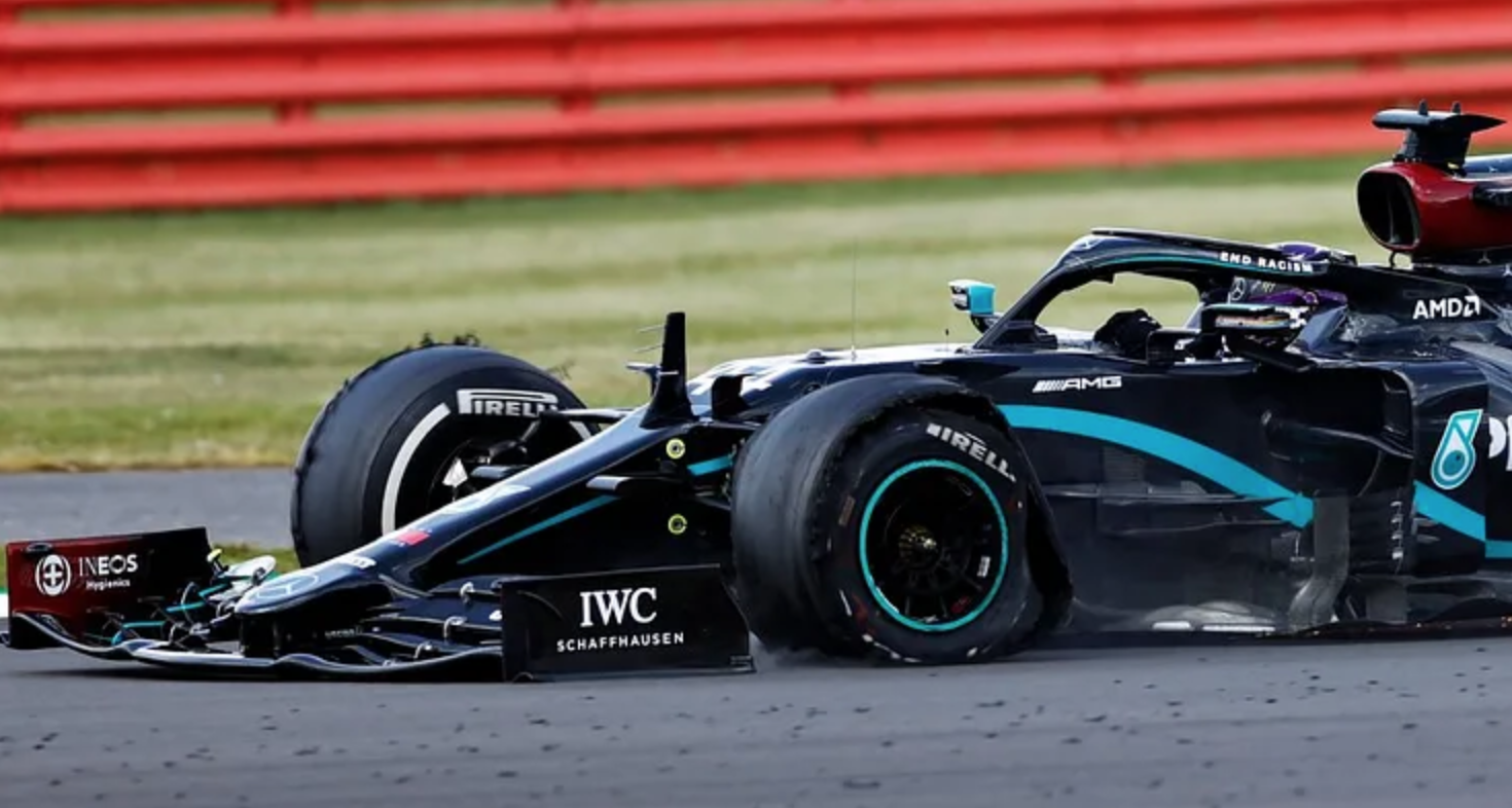 Hamilton về nhất chặng 4 F1 2020 dù xe bị nổ lốp anh-chup-man-hinh-2020-08-03-luc-170446.png