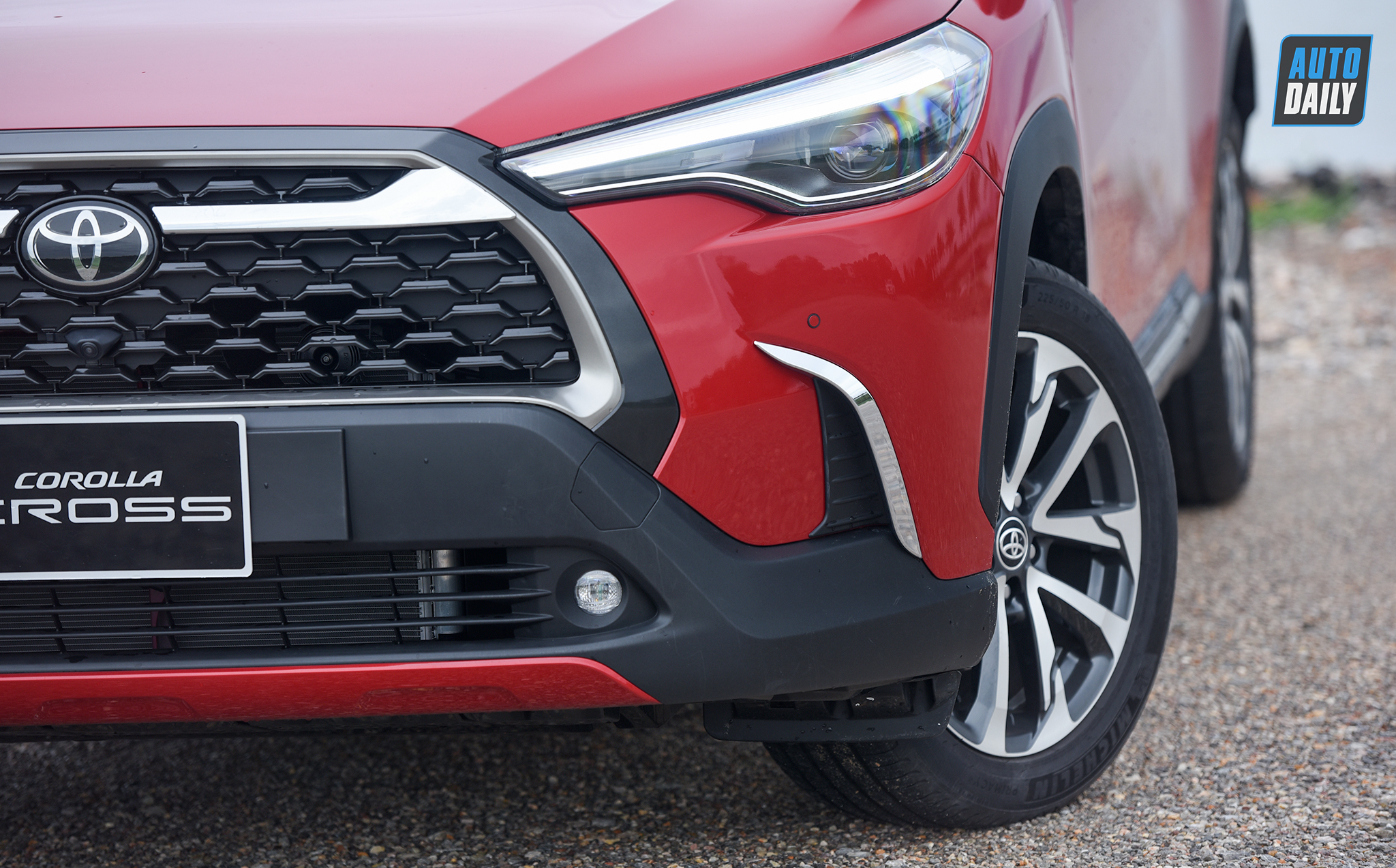 Ảnh chi tiết Toyota Corolla Cross 1.8V 2021 giá 820 triệu đồng 24.jpg