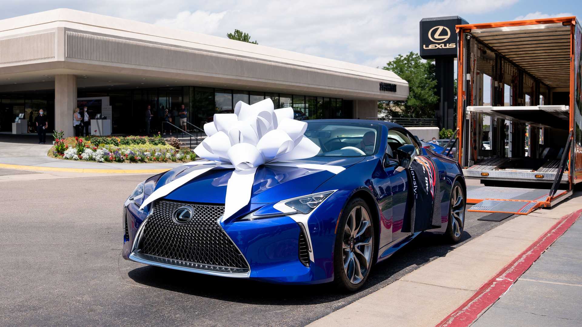 lexus-lc-500-convertible-charity-delivery-bow.jpg