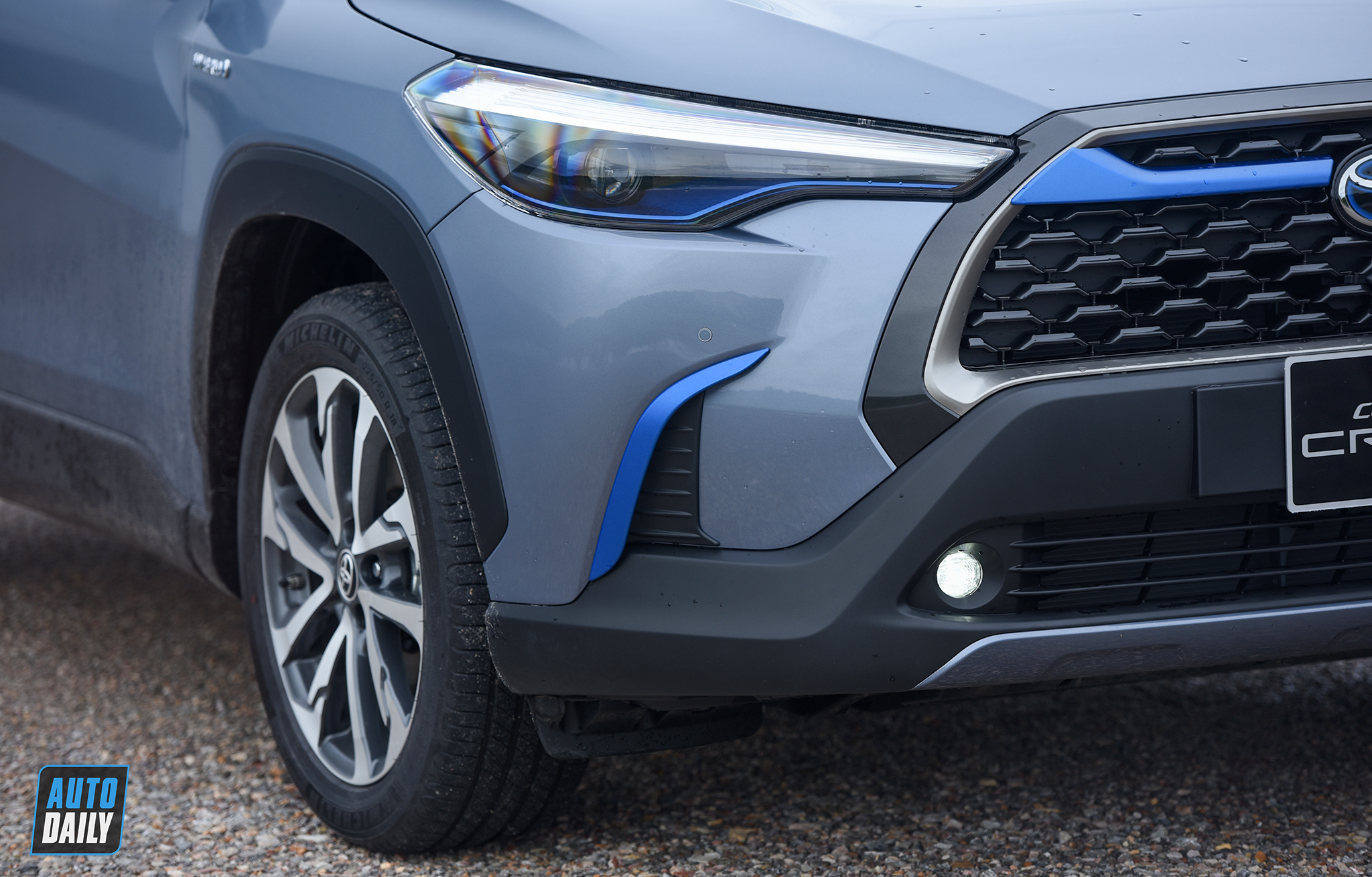 Ảnh chi tiết Toyota Corolla Cross 2021 giá từ 720 triệu tại Việt Nam h12.jpg