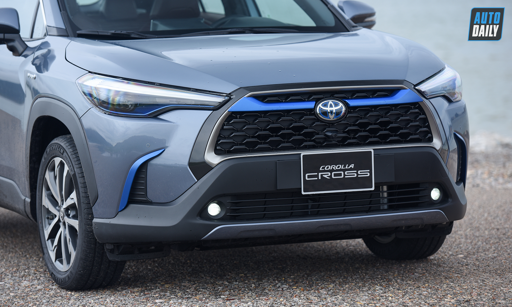 Ảnh chi tiết Toyota Corolla Cross 2021 giá từ 720 triệu tại Việt Nam h13.jpg