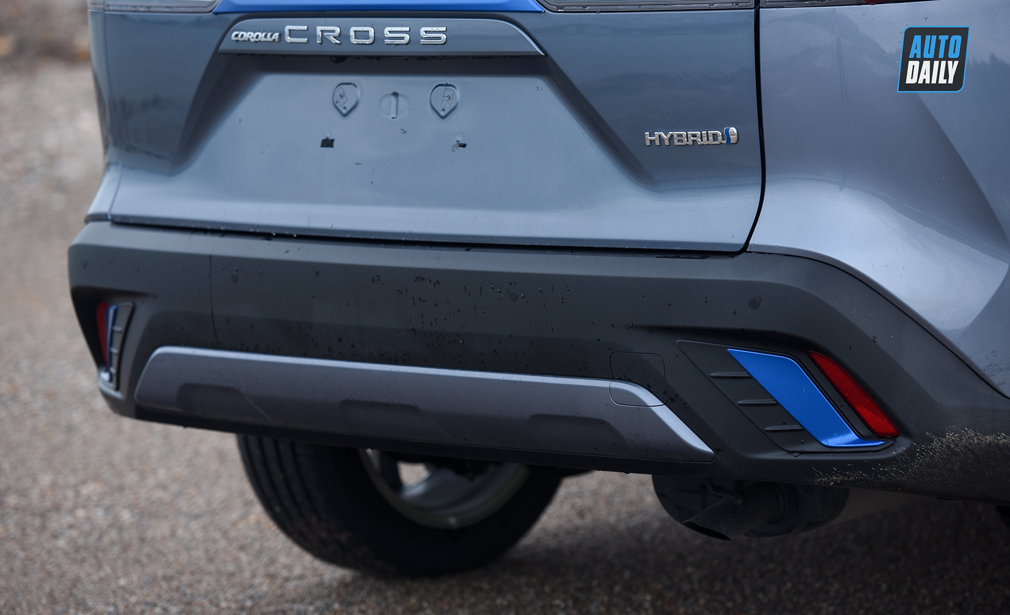 Ảnh chi tiết Toyota Corolla Cross 2021 giá từ 720 triệu tại Việt Nam j7.jpg