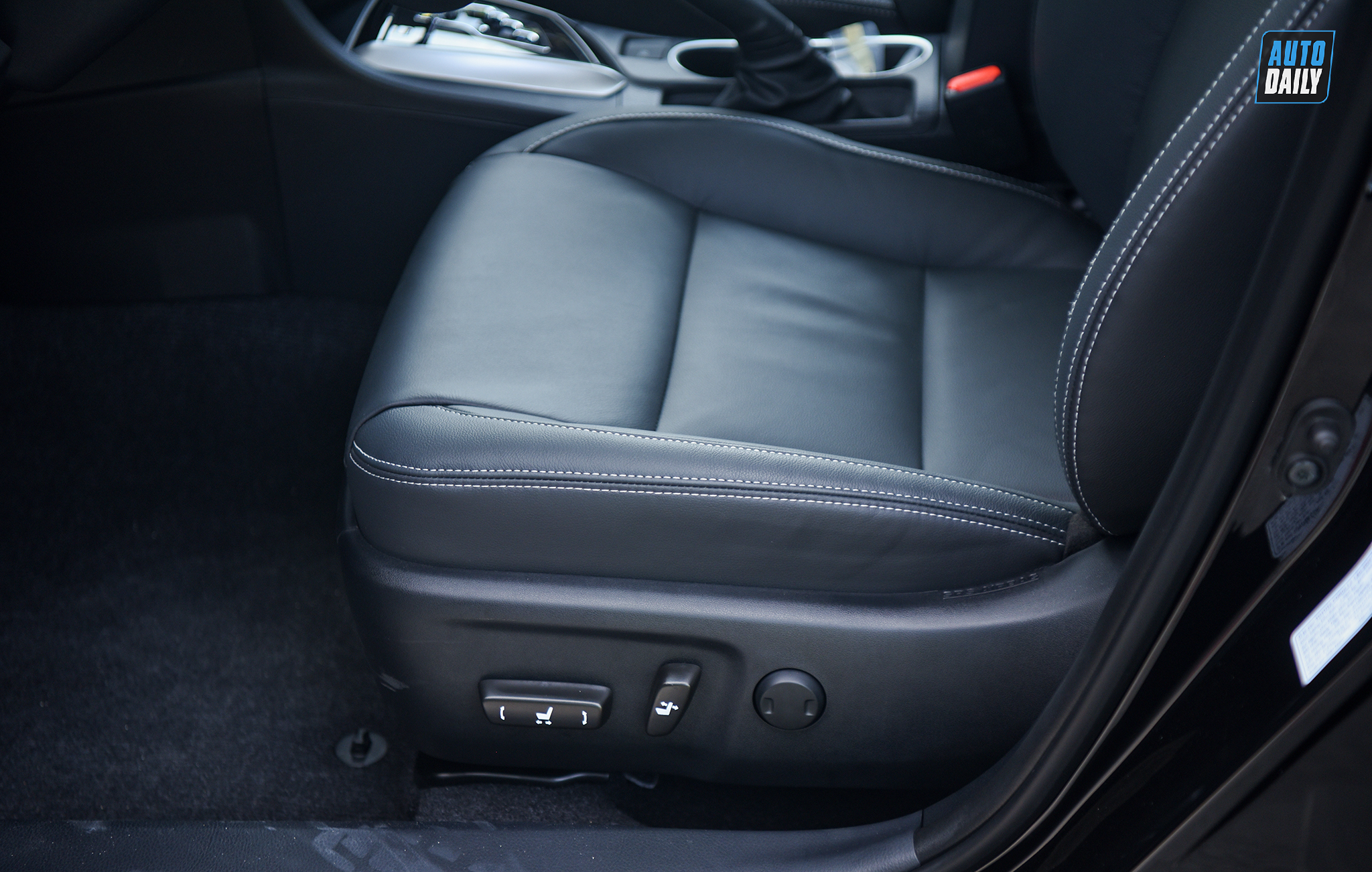 Ảnh chi tiết Toyota Corolla Altis 2020 giá từ 733 triệu tại đại lý dsc-5786-copy.jpg