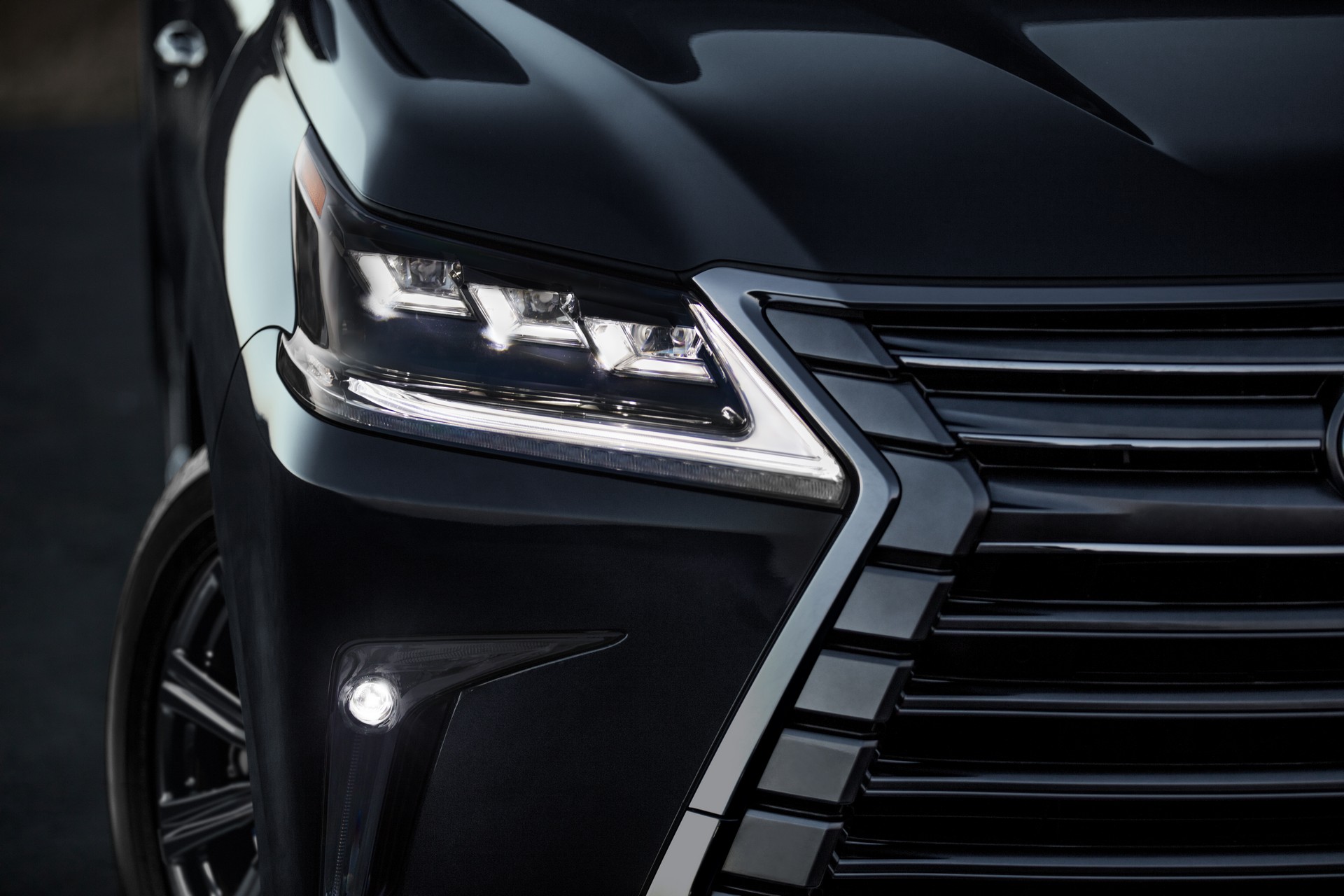 2021-lexus-lx-8.jpg