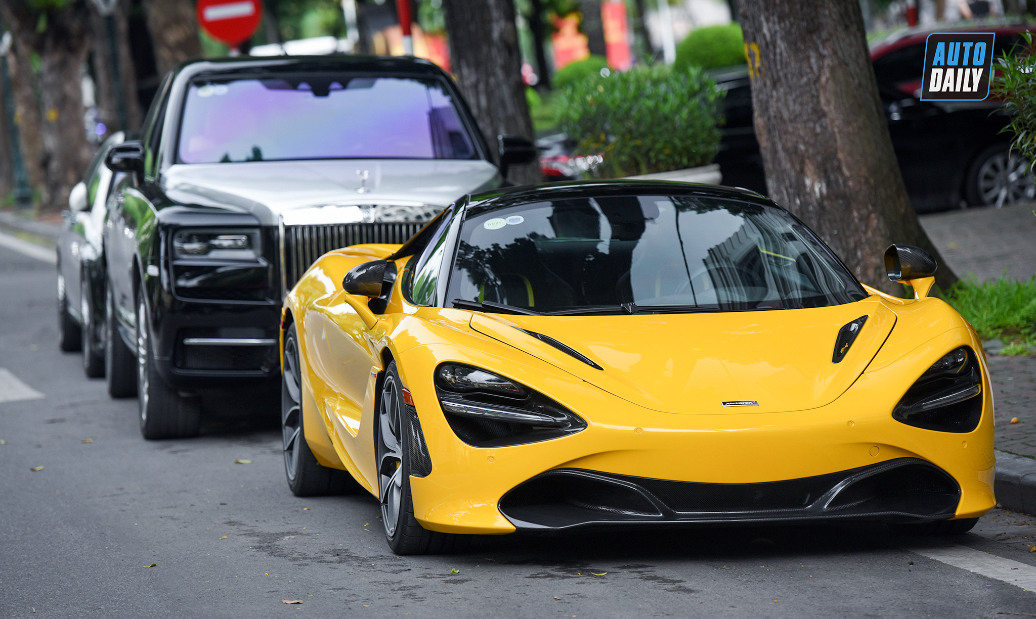 McLaren 720S Spider và dàn xe siêu sang 'Offline' tại Hà Nội 16.jpg