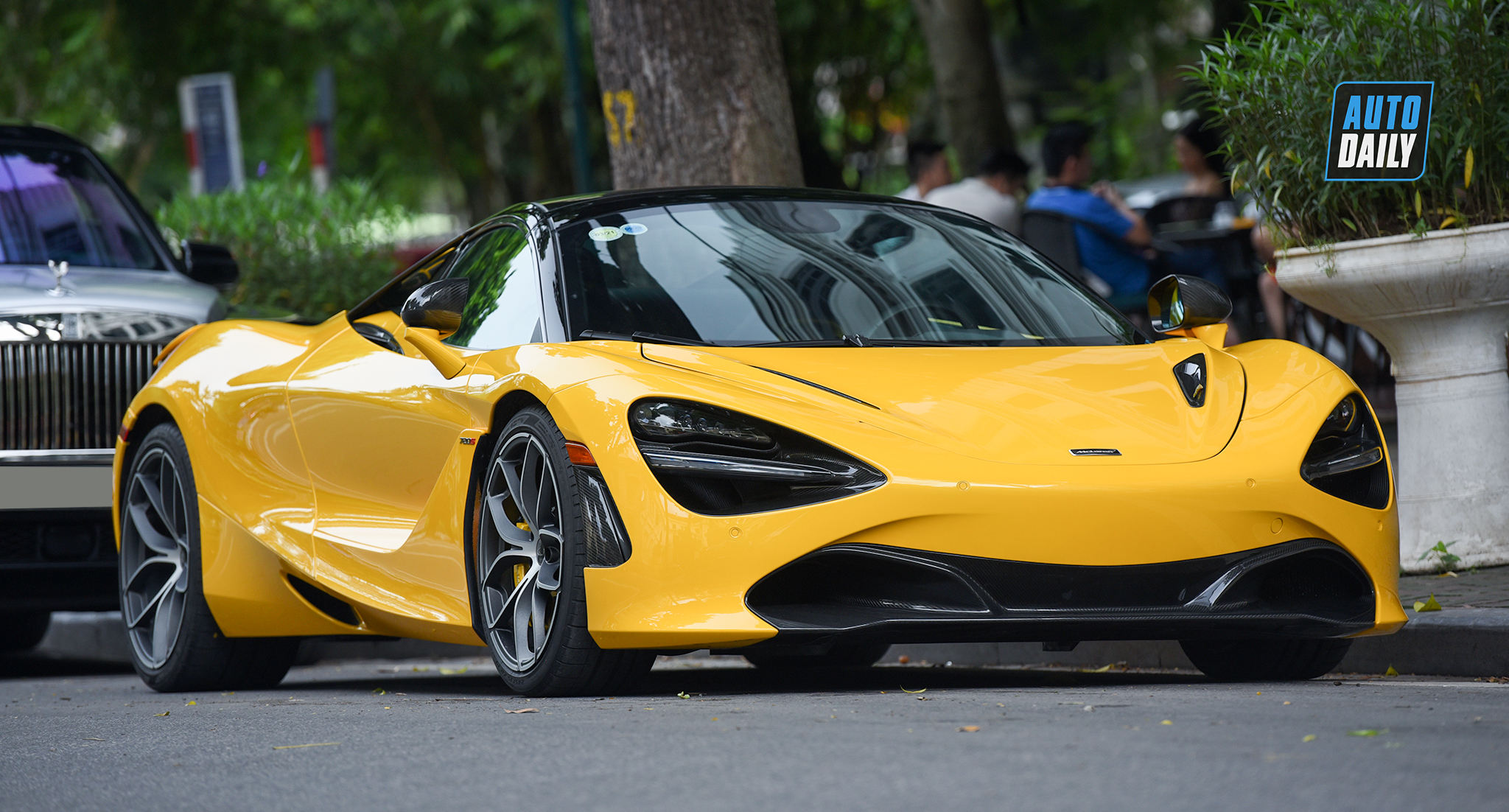 McLaren 720S Spider và dàn xe siêu sang 'Offline' tại Hà Nội 17.jpg