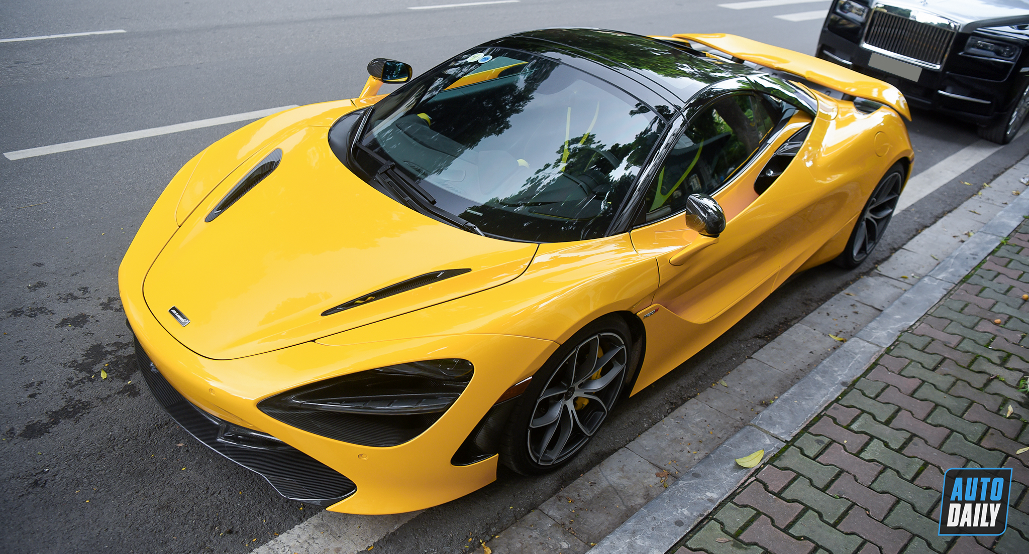 McLaren 720S Spider và dàn xe siêu sang 'Offline' tại Hà Nội 19.jpg